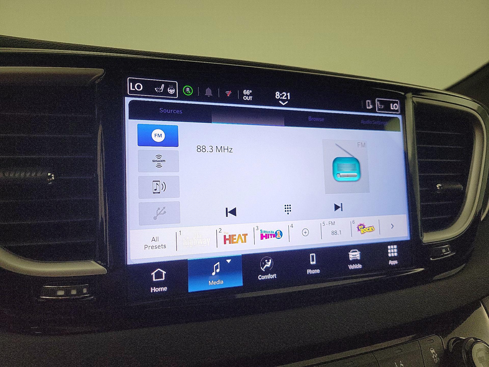 Thumbnail: 2025 Chrysler Pacifica - 15