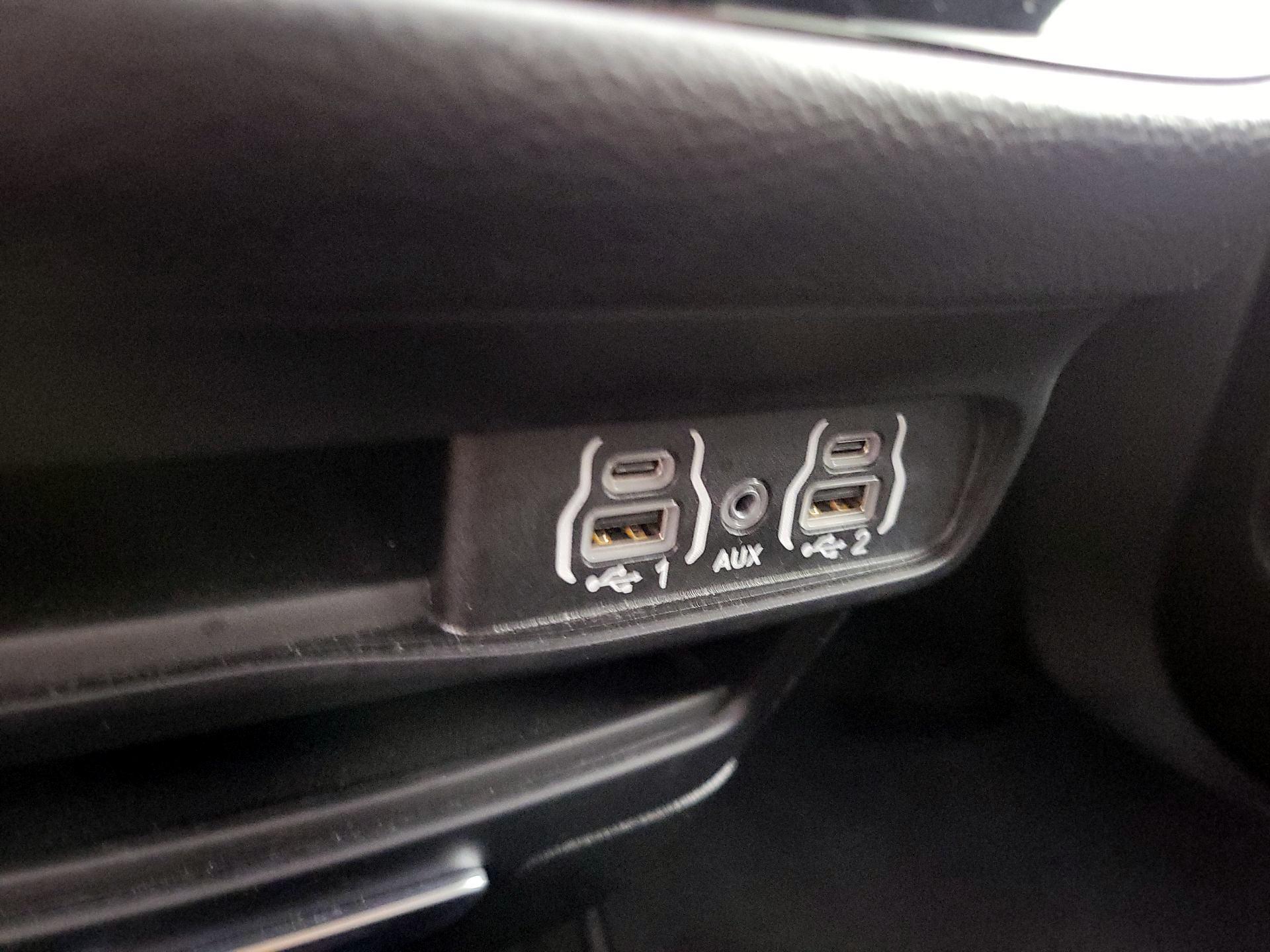 Thumbnail: 2025 Chrysler Pacifica - 18