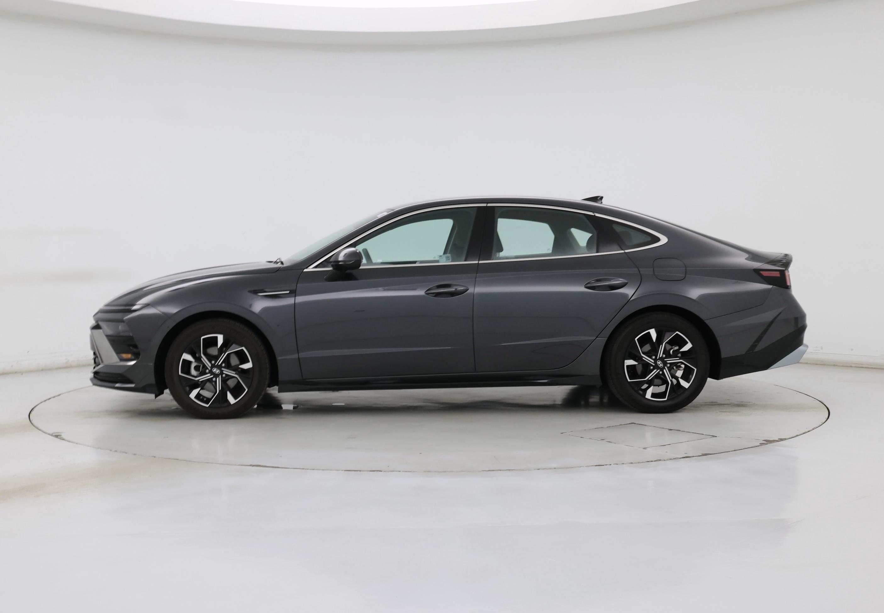 Thumbnail: 2024 Hyundai Sonata - 3