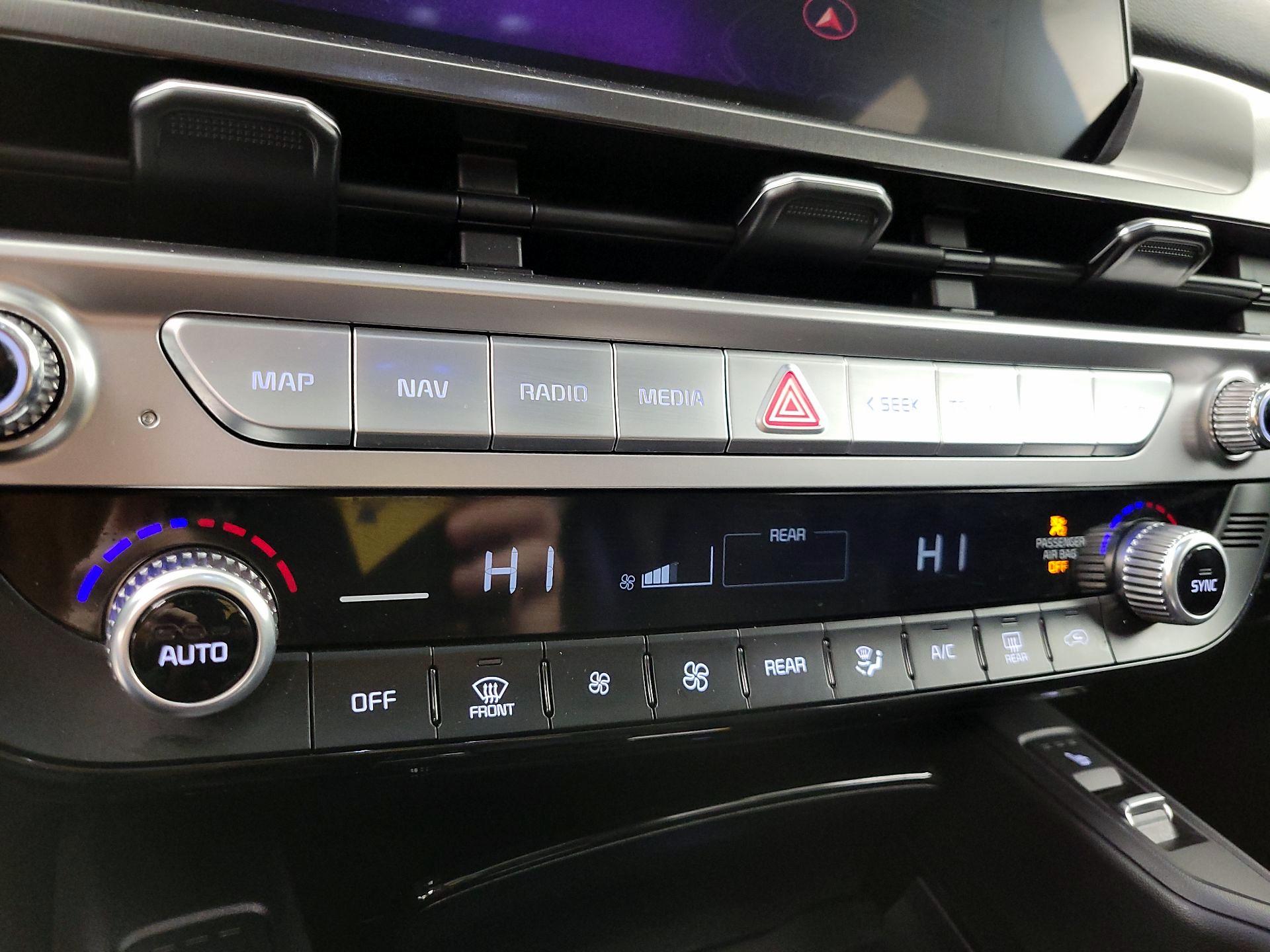 Thumbnail: 2025 Kia Telluride - 17