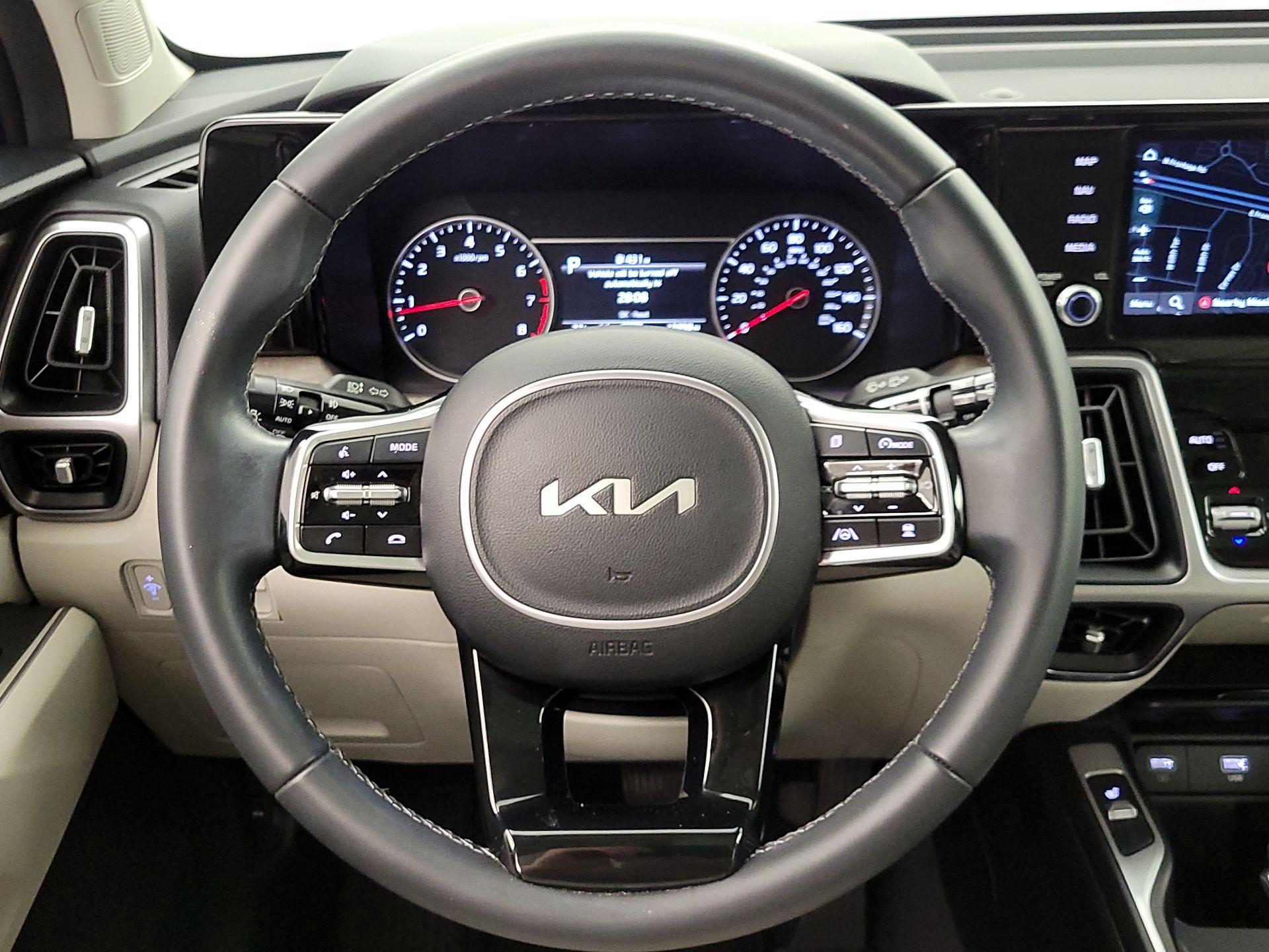Thumbnail: 2023 Kia Sorento - 10