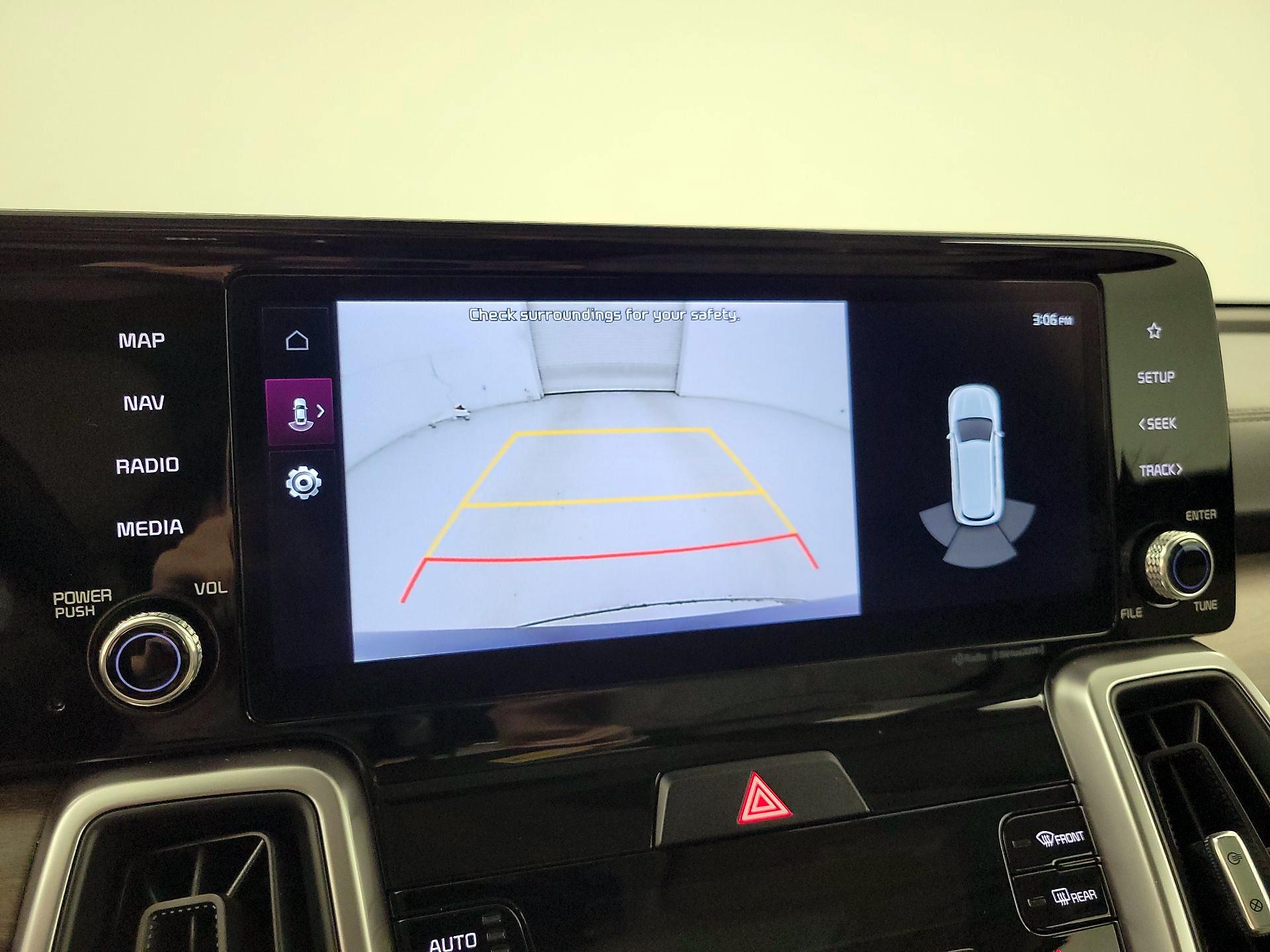 Thumbnail: 2023 Kia Sorento - 15