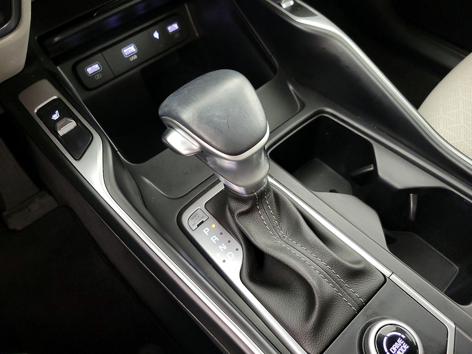 Thumbnail: 2023 Kia Sorento - 18