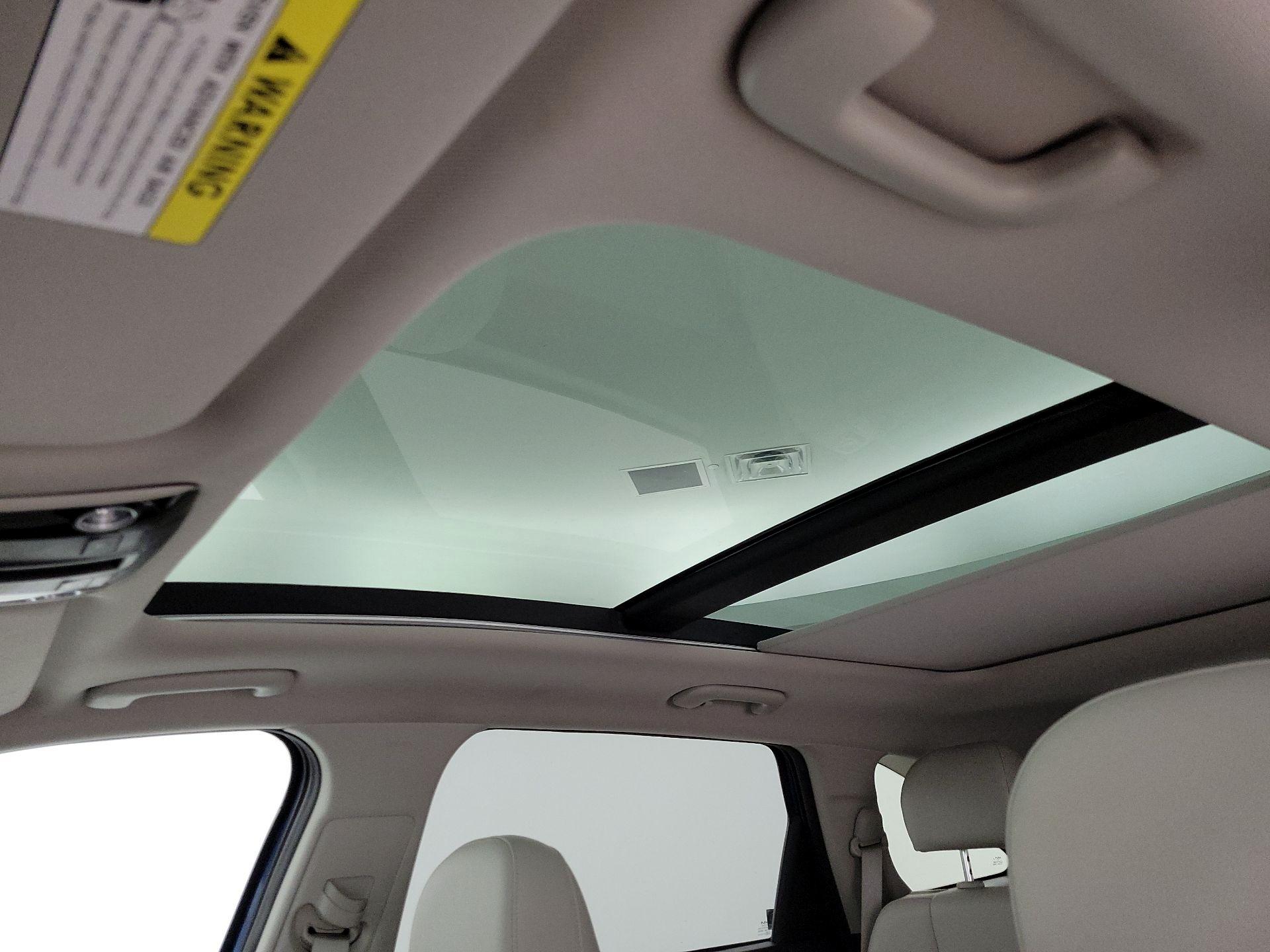 Thumbnail: 2023 Kia Sorento - 20