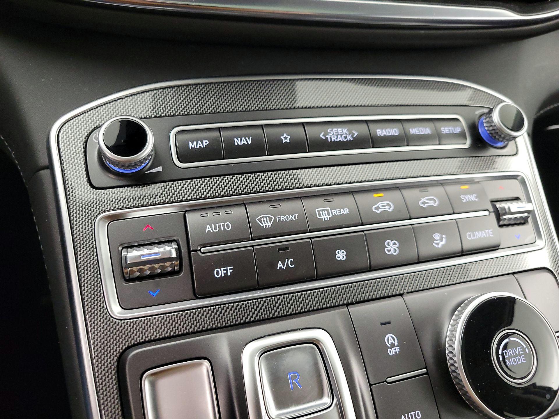 Thumbnail: 2023 Hyundai Santa Fe - 17