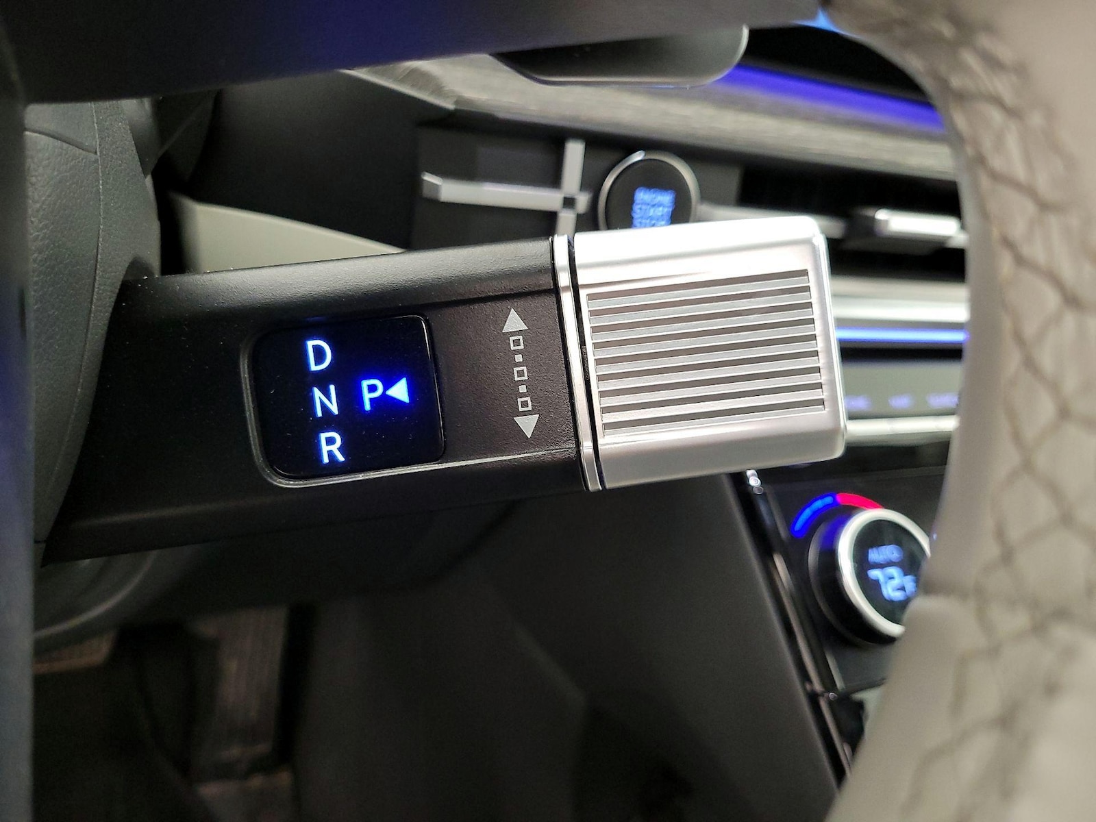 2025 Hyundai Santa Fe Limited - Photo 19