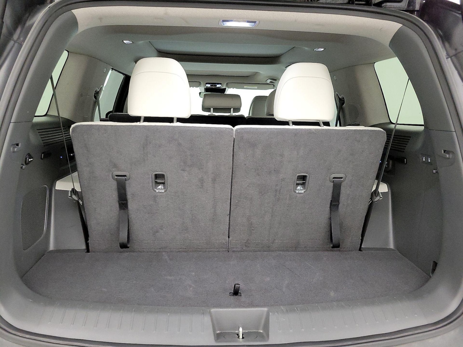 2025 Hyundai Santa Fe Limited - Photo 24