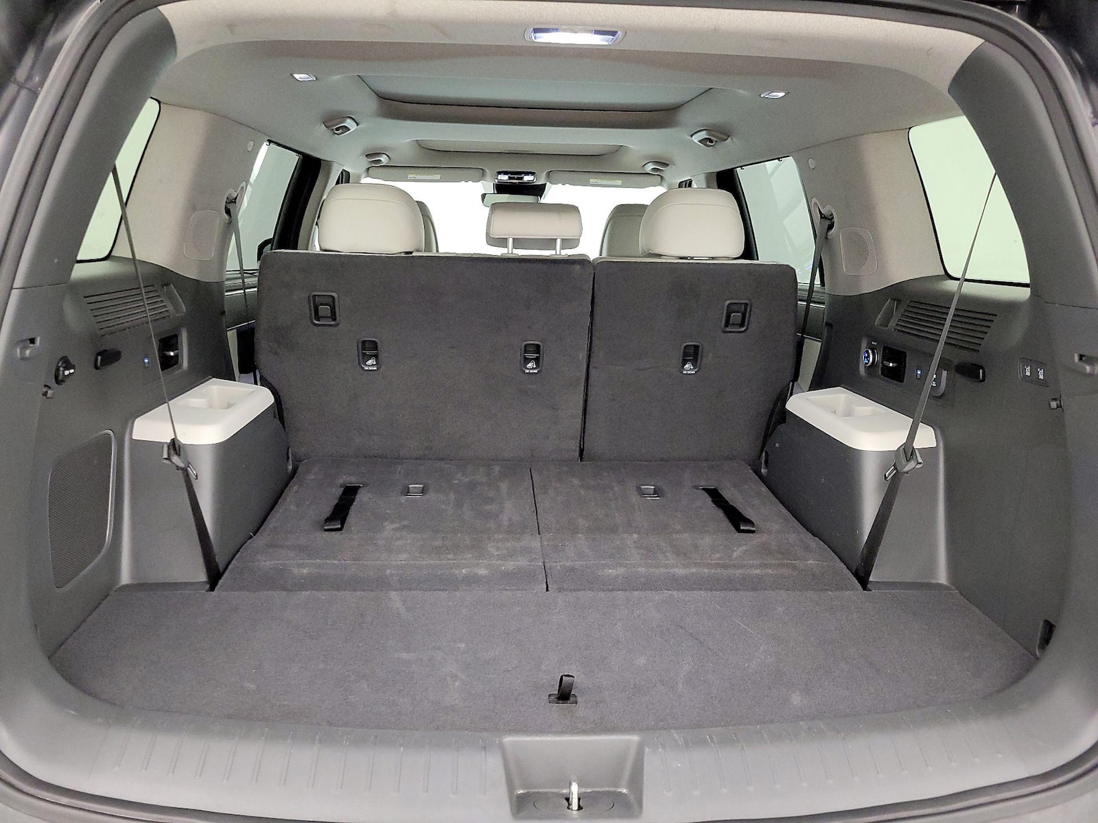 2025 Hyundai Santa Fe Limited - Photo 25