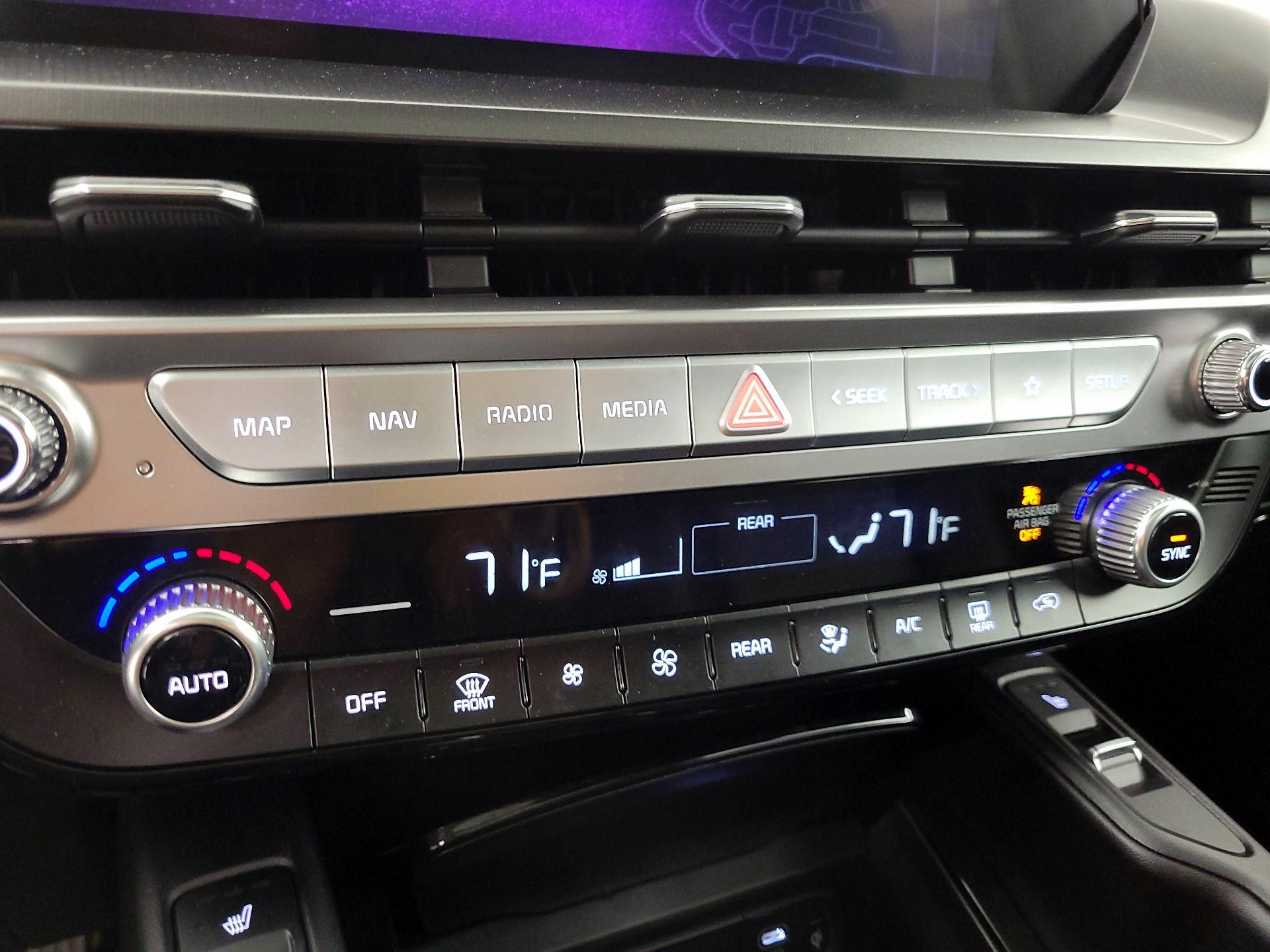 Thumbnail: 2025 Kia Telluride - 17