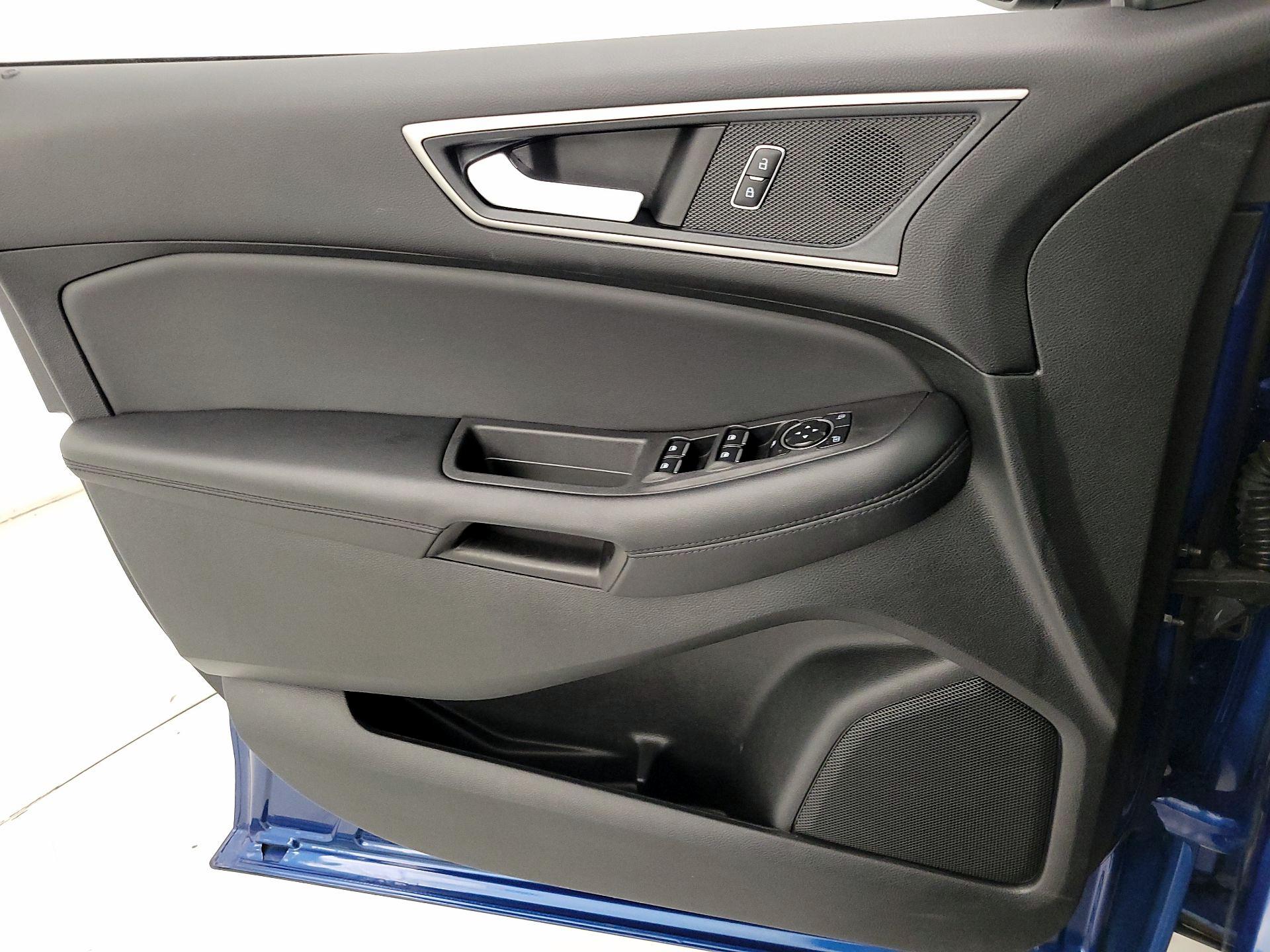 Thumbnail: 2023 Ford Edge - 12
