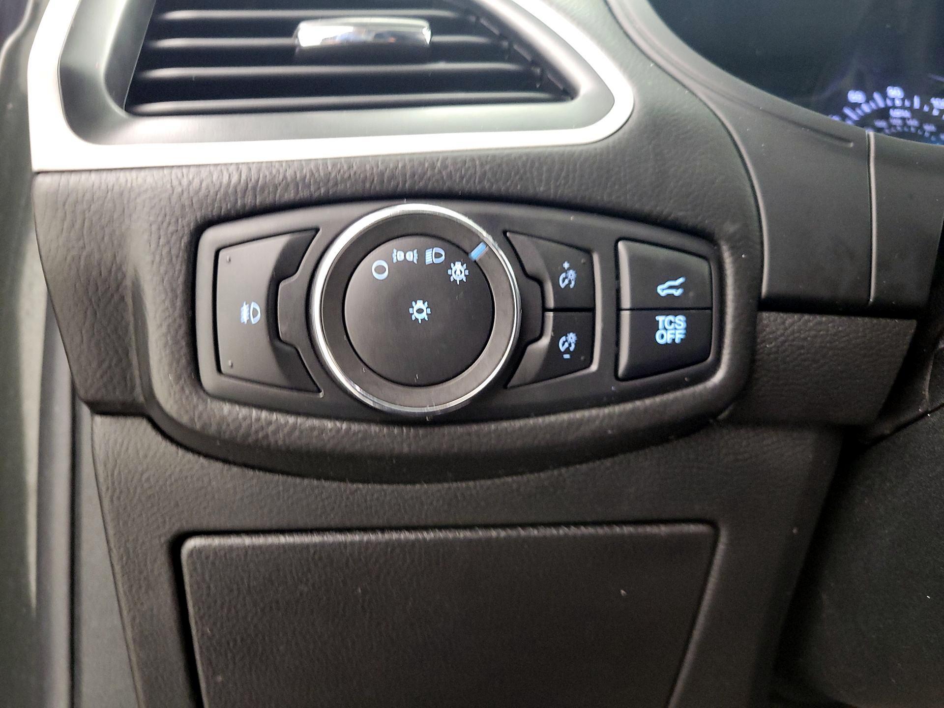 Thumbnail: 2022 Ford Edge - 13