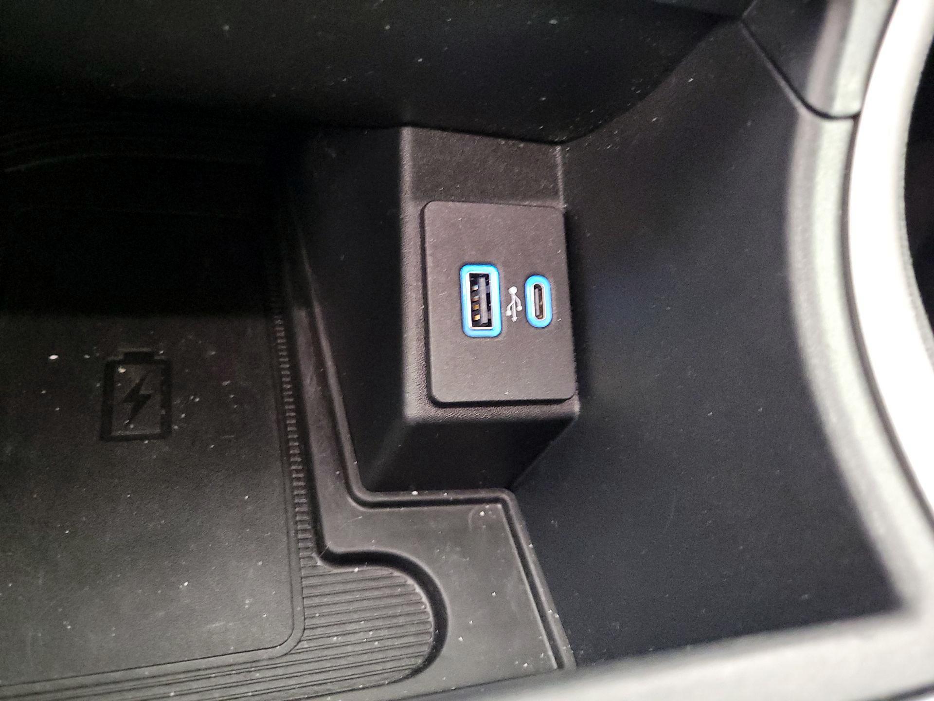 Thumbnail: 2022 Ford Edge - 18