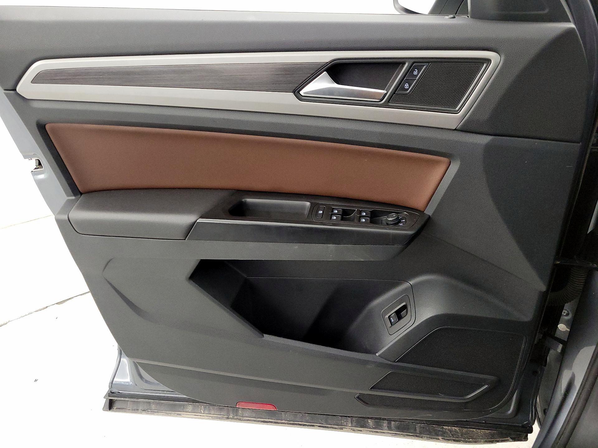 Thumbnail: 2021 Volkswagen Atlas - 12