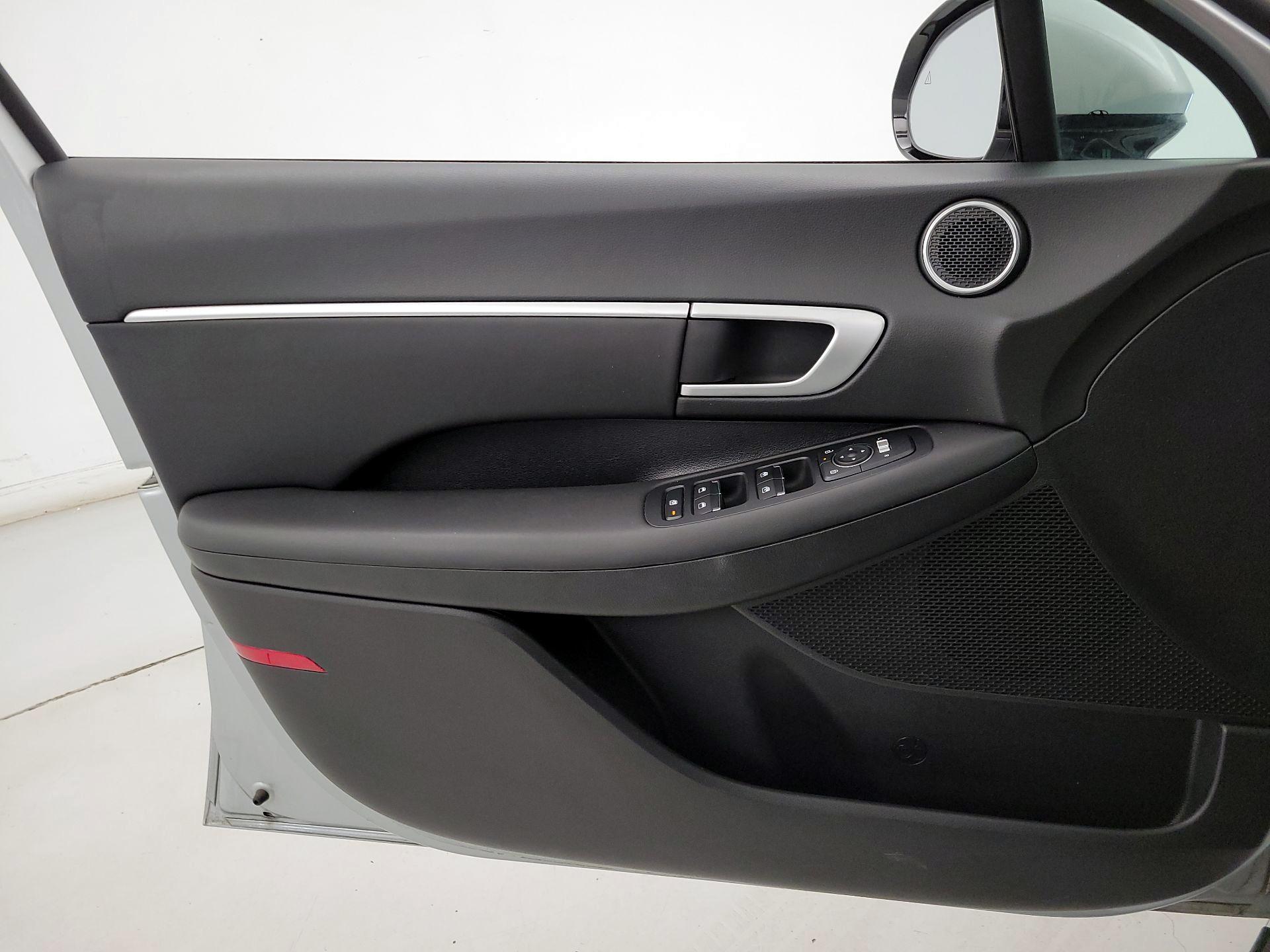 Thumbnail: 2025 Hyundai Sonata - 12