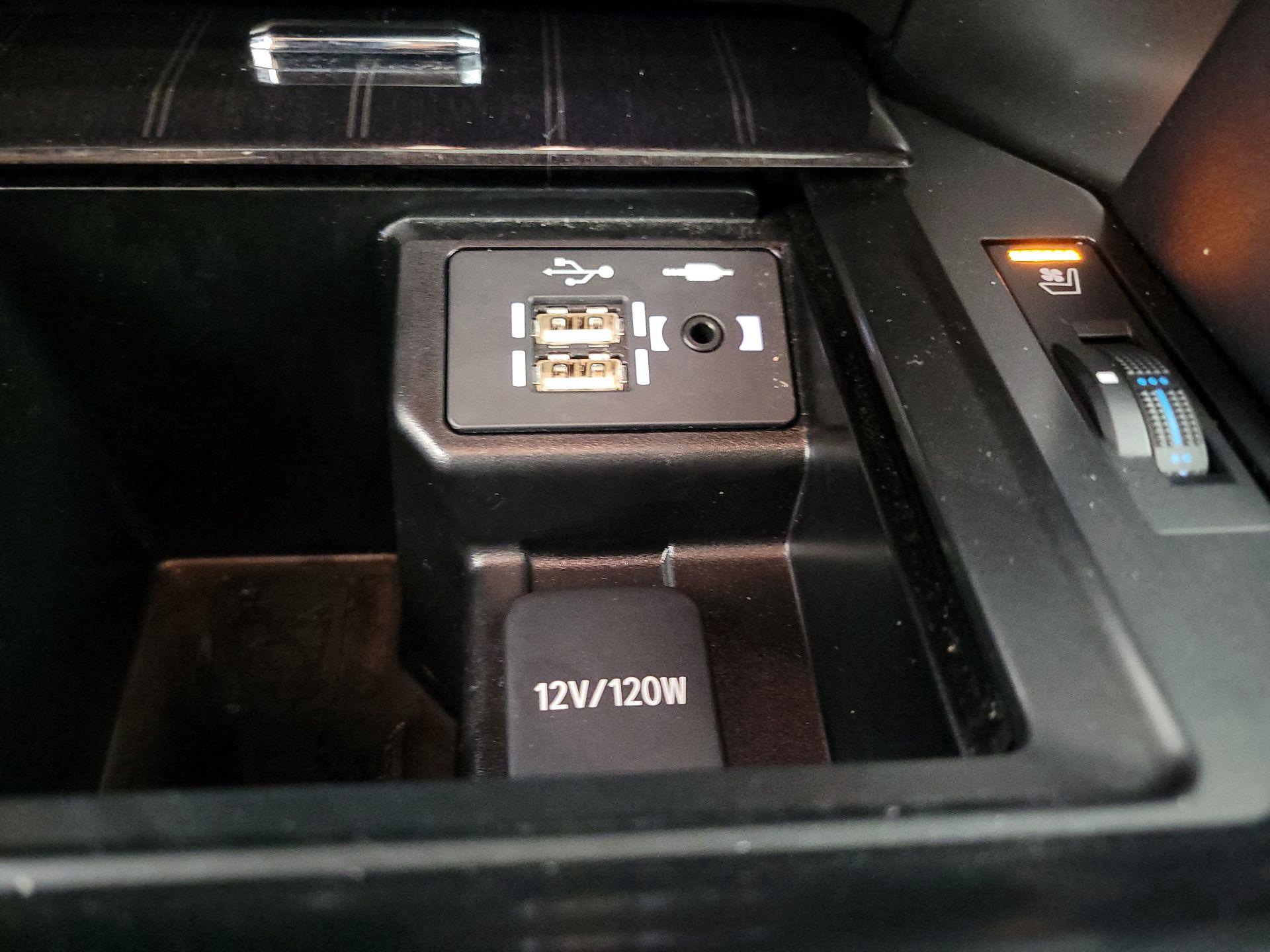 Thumbnail: 2023 Lexus GX - 19