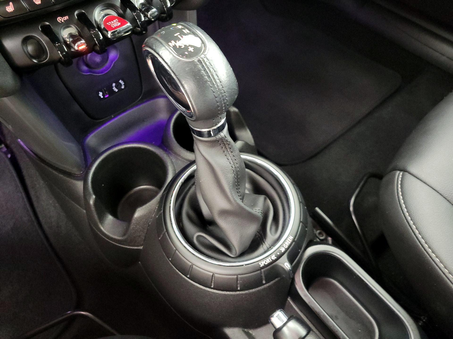 Thumbnail: 2016 MINI Cooper Hardtop - 16