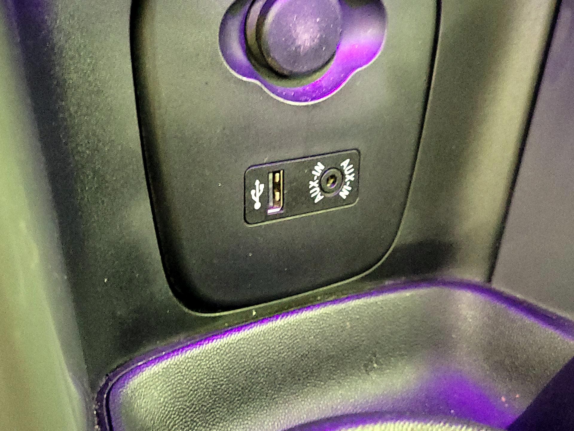 Thumbnail: 2016 MINI Cooper Hardtop - 17