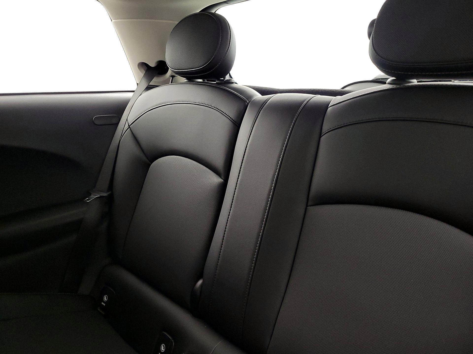 Thumbnail: 2016 MINI Cooper Hardtop - 18