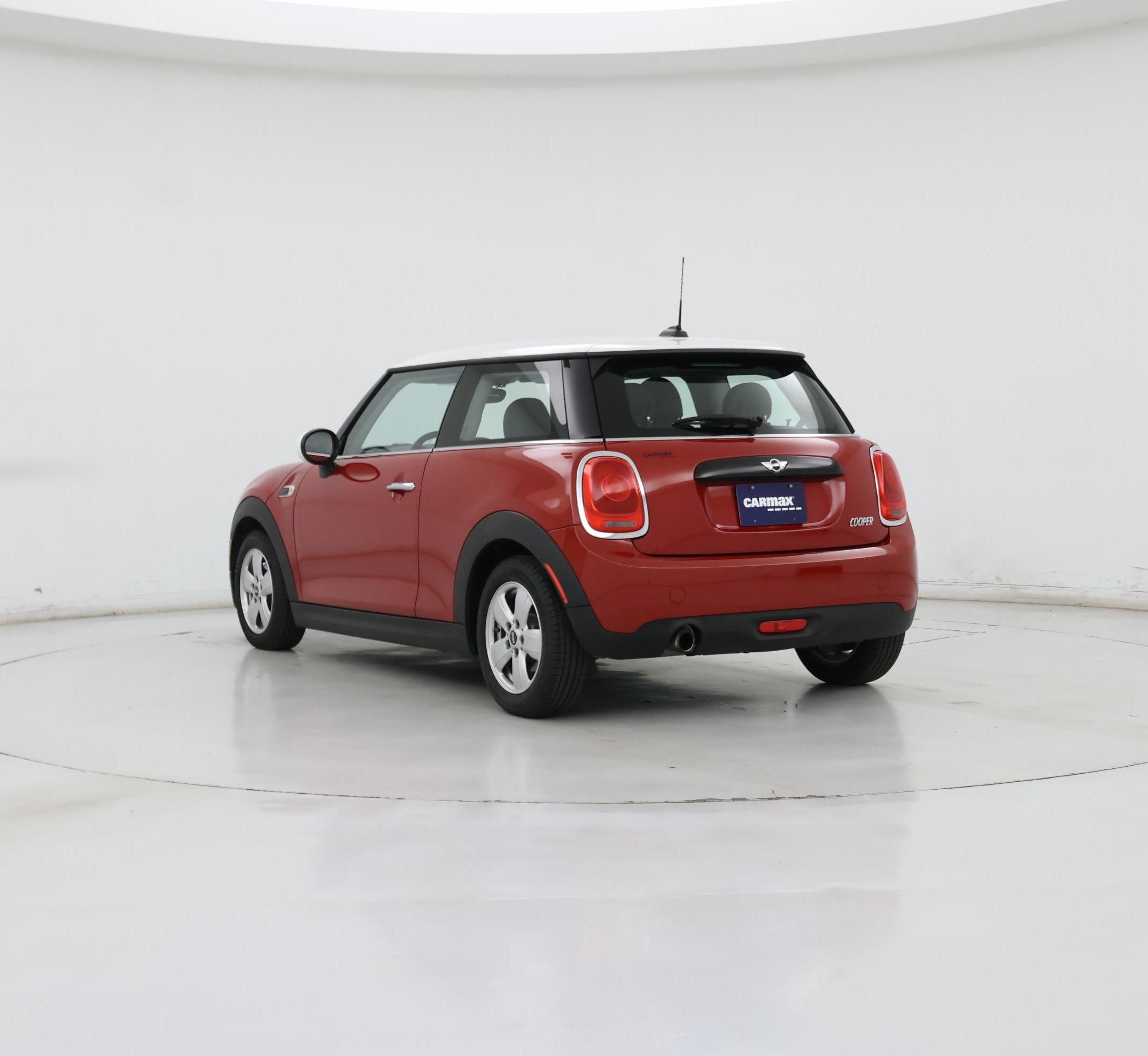 Thumbnail: 2016 MINI Cooper Hardtop - 2