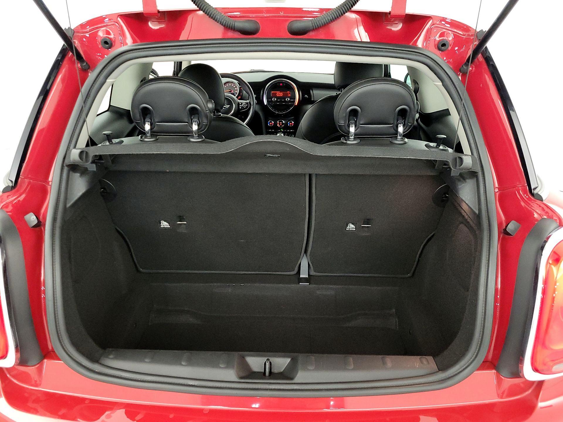 Thumbnail: 2016 MINI Cooper Hardtop - 19