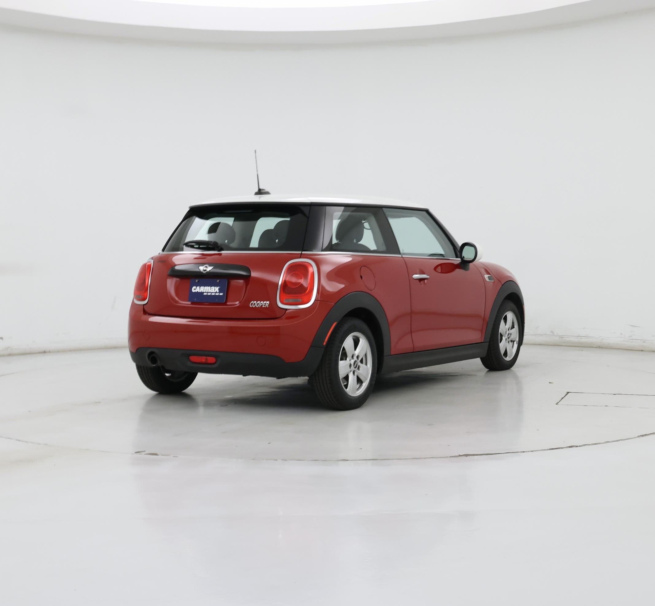 Thumbnail: 2016 MINI Cooper Hardtop - 8