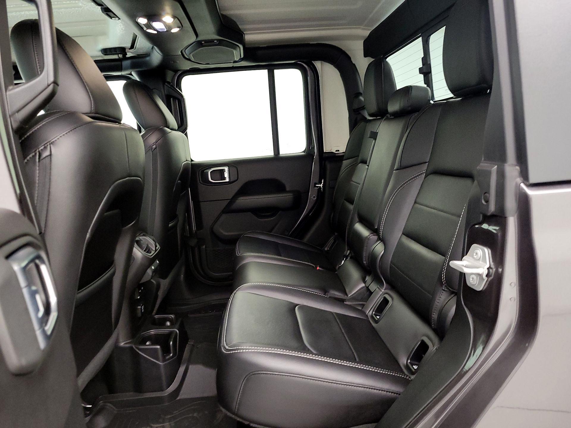 Thumbnail: 2020 Jeep Gladiator - 20