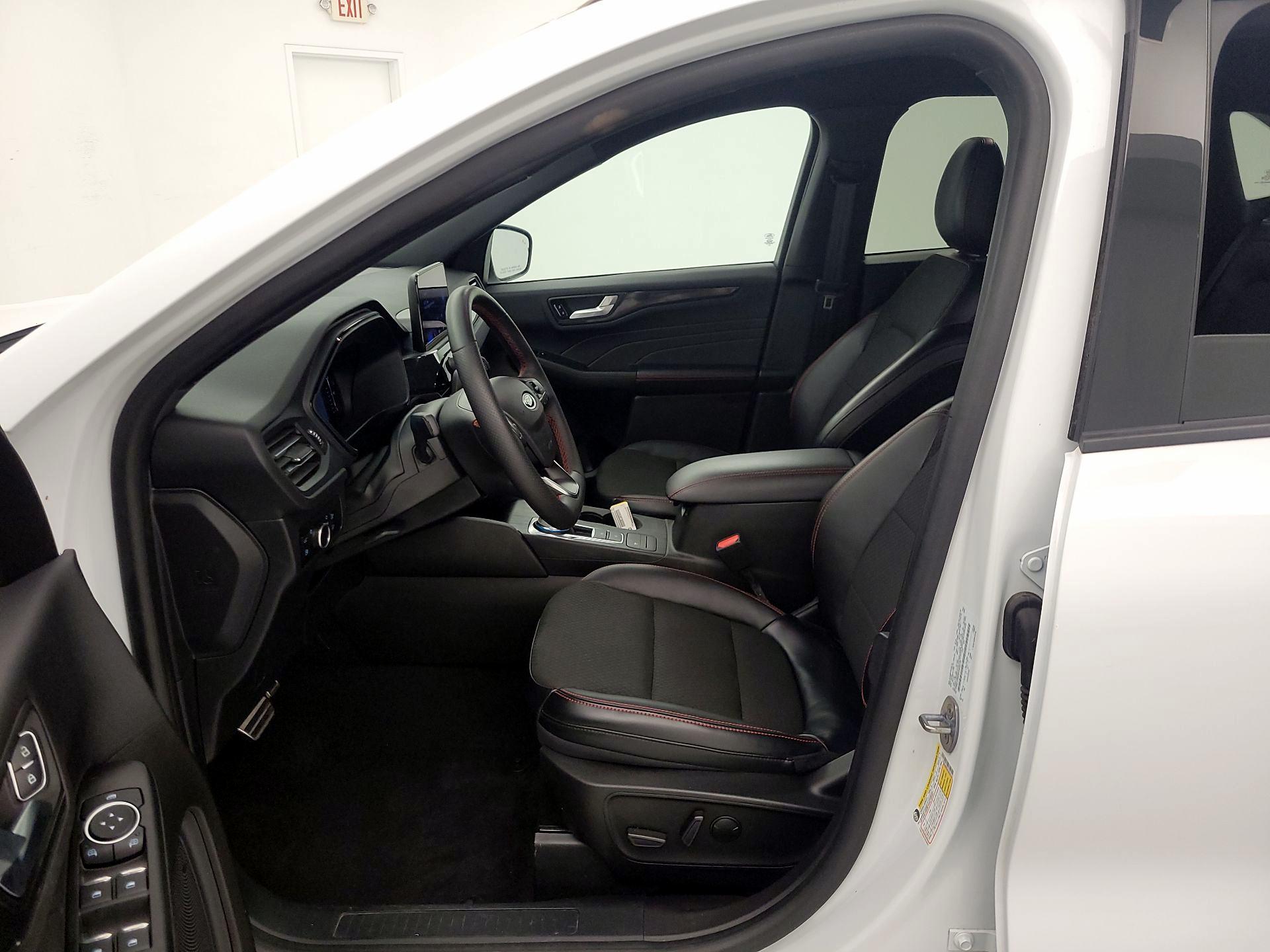 Thumbnail: 2023 Ford Escape - 11