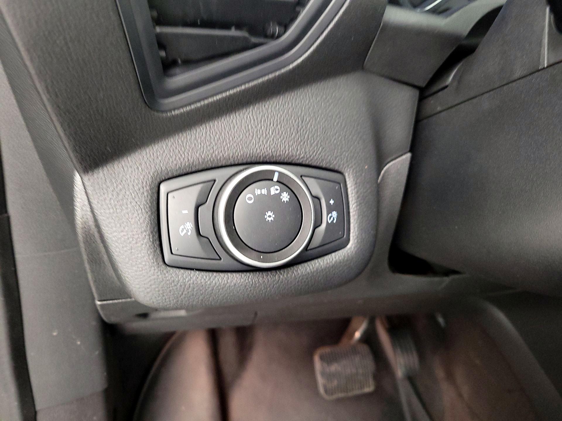 Thumbnail: 2018 Ford C-Max - 13