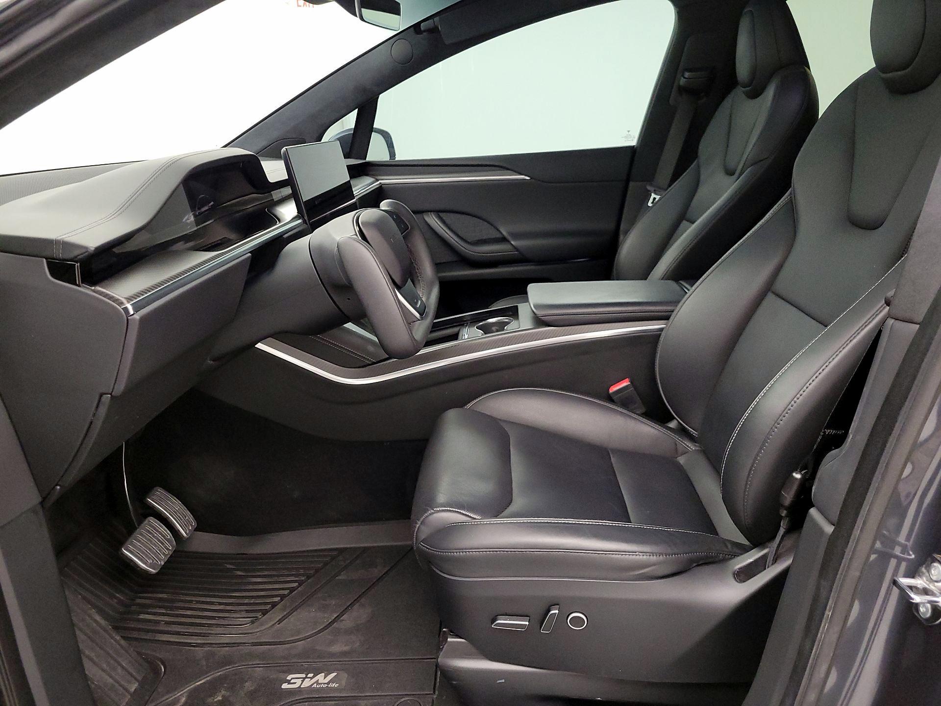 Thumbnail: 2023 Tesla Model X - 11