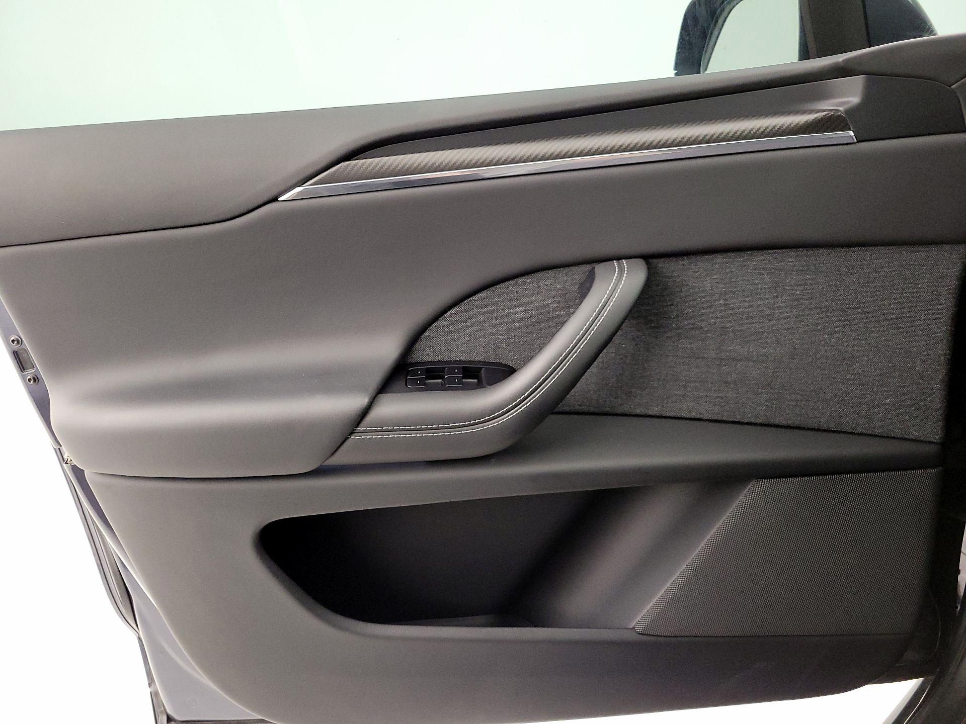 Thumbnail: 2023 Tesla Model X - 12