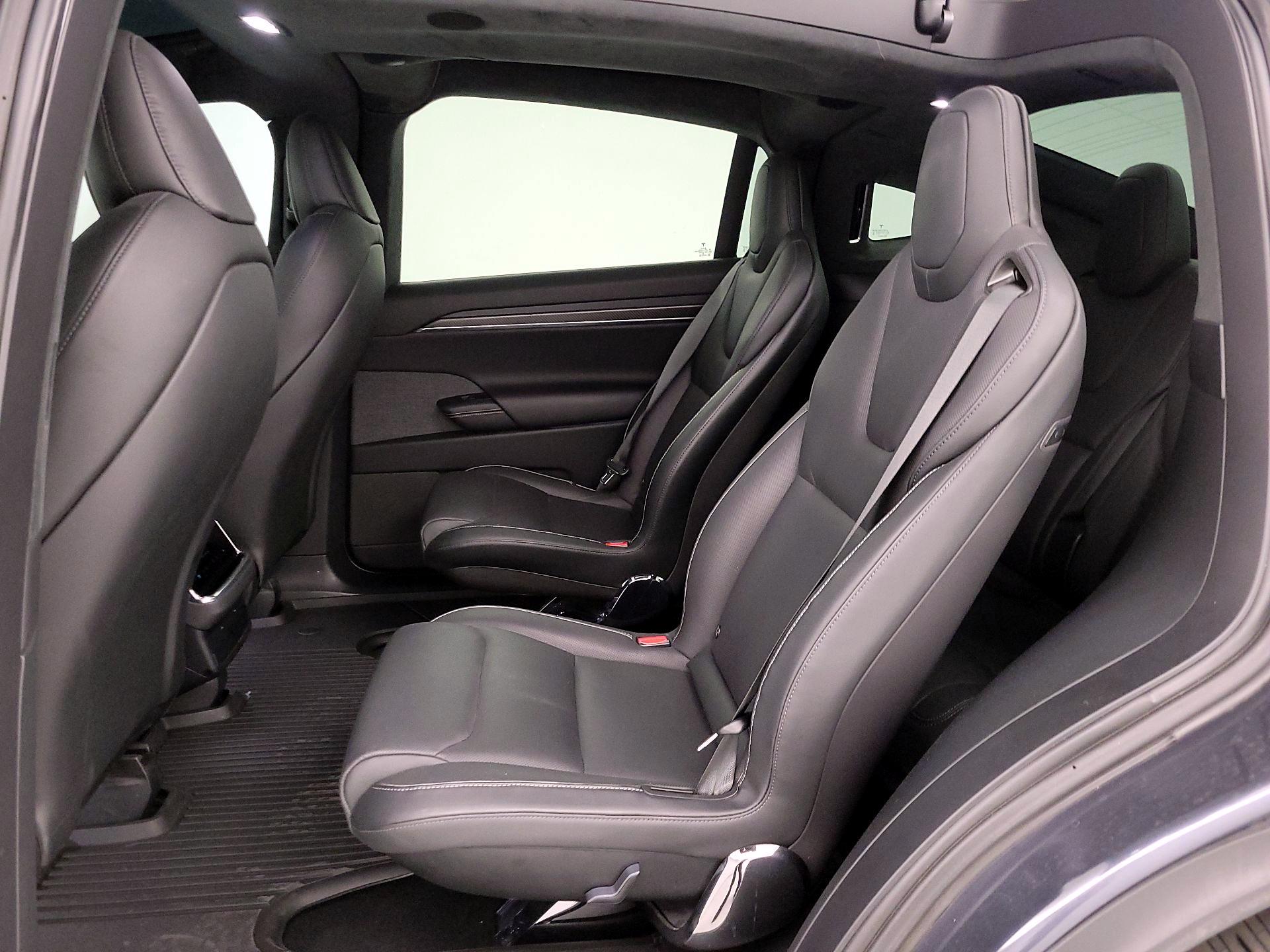 Thumbnail: 2023 Tesla Model X - 18