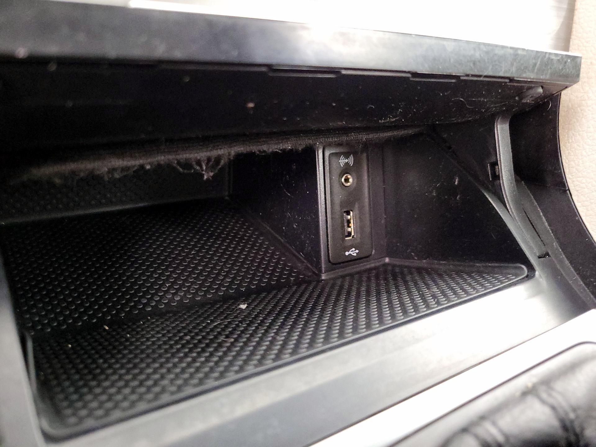 Thumbnail: 2016 Volkswagen Golf - 18