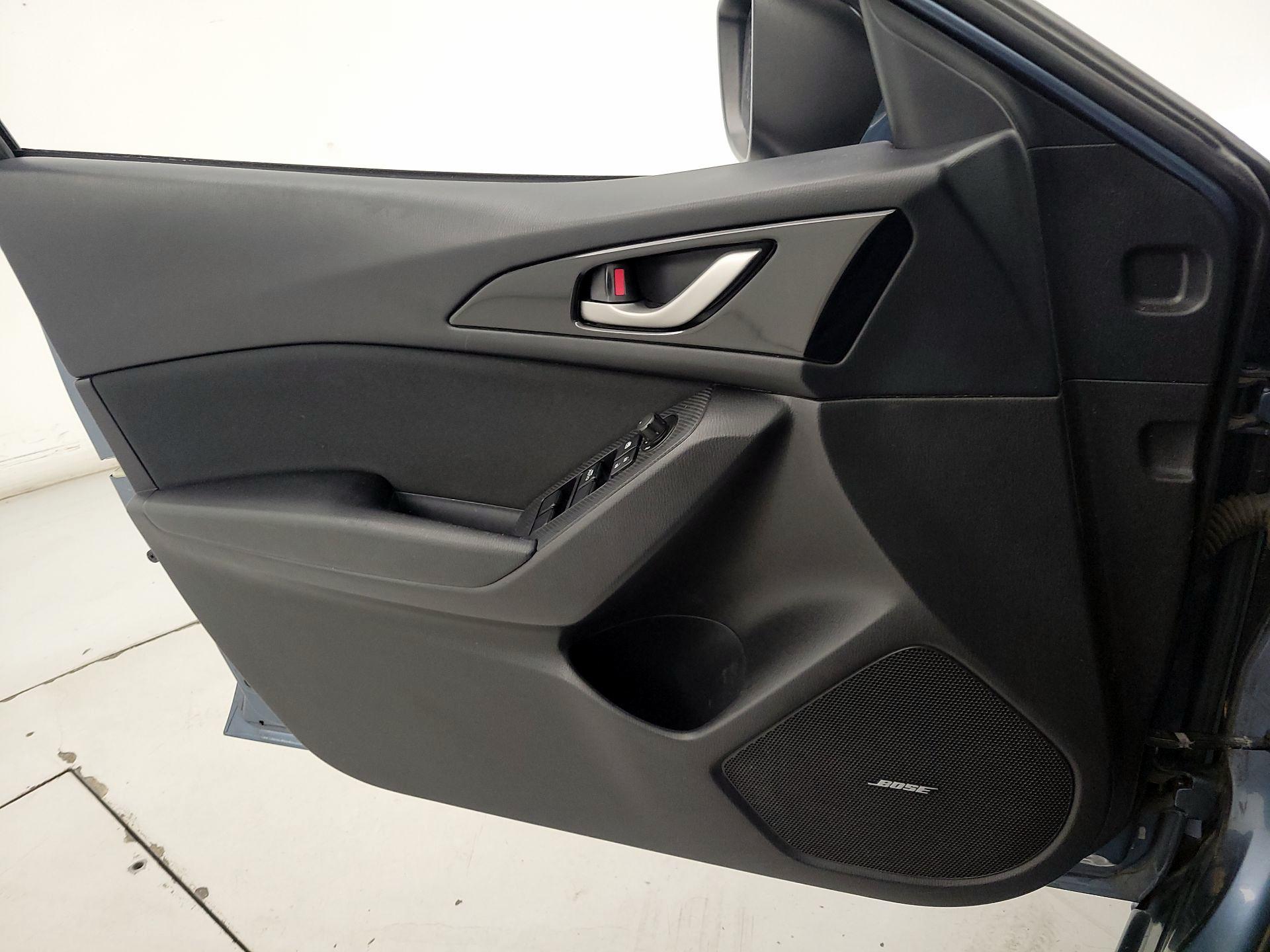 Thumbnail: 2015 Mazda Mazda3 - 12