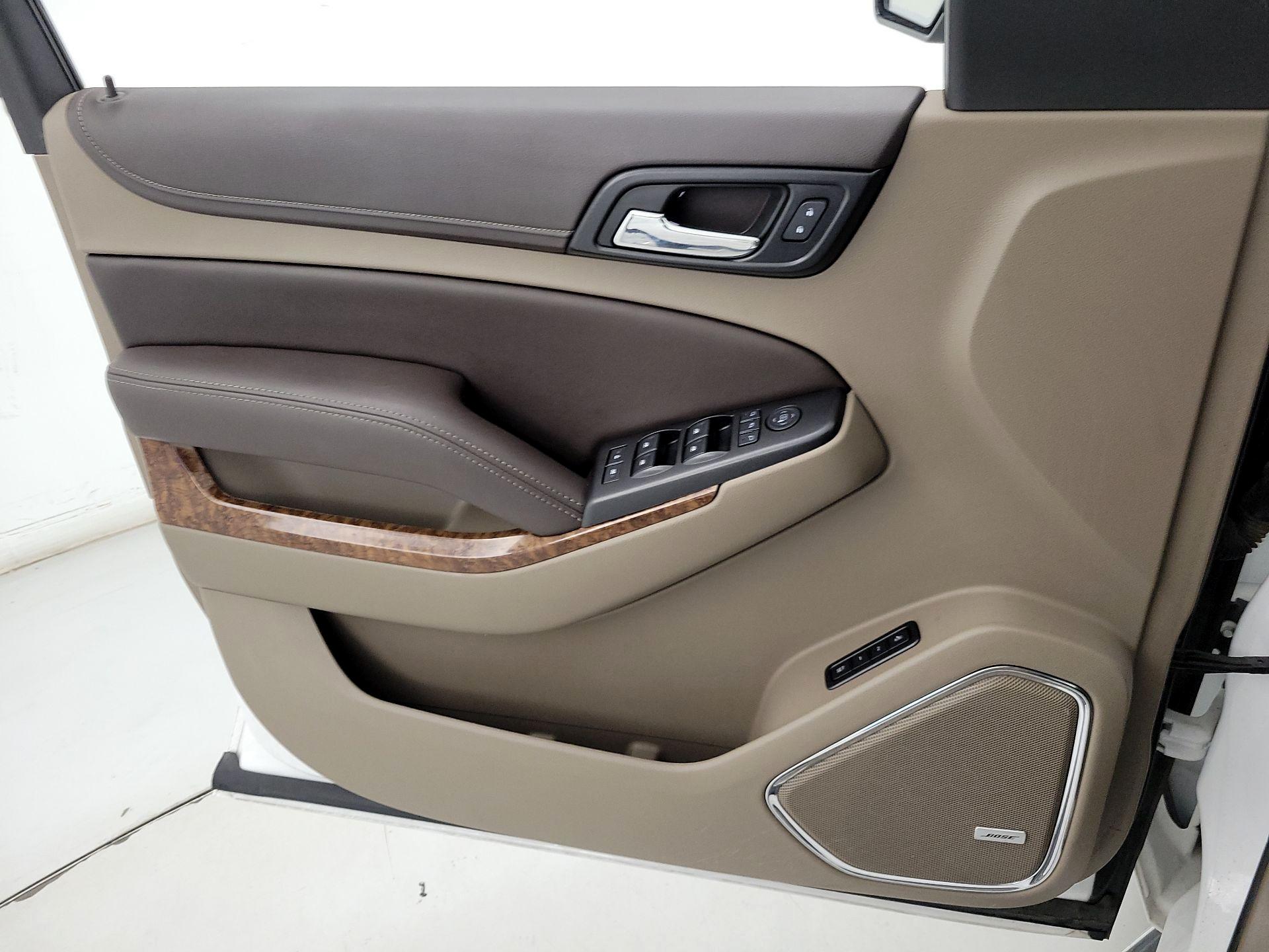 Thumbnail: 2016 Chevrolet Tahoe - 12