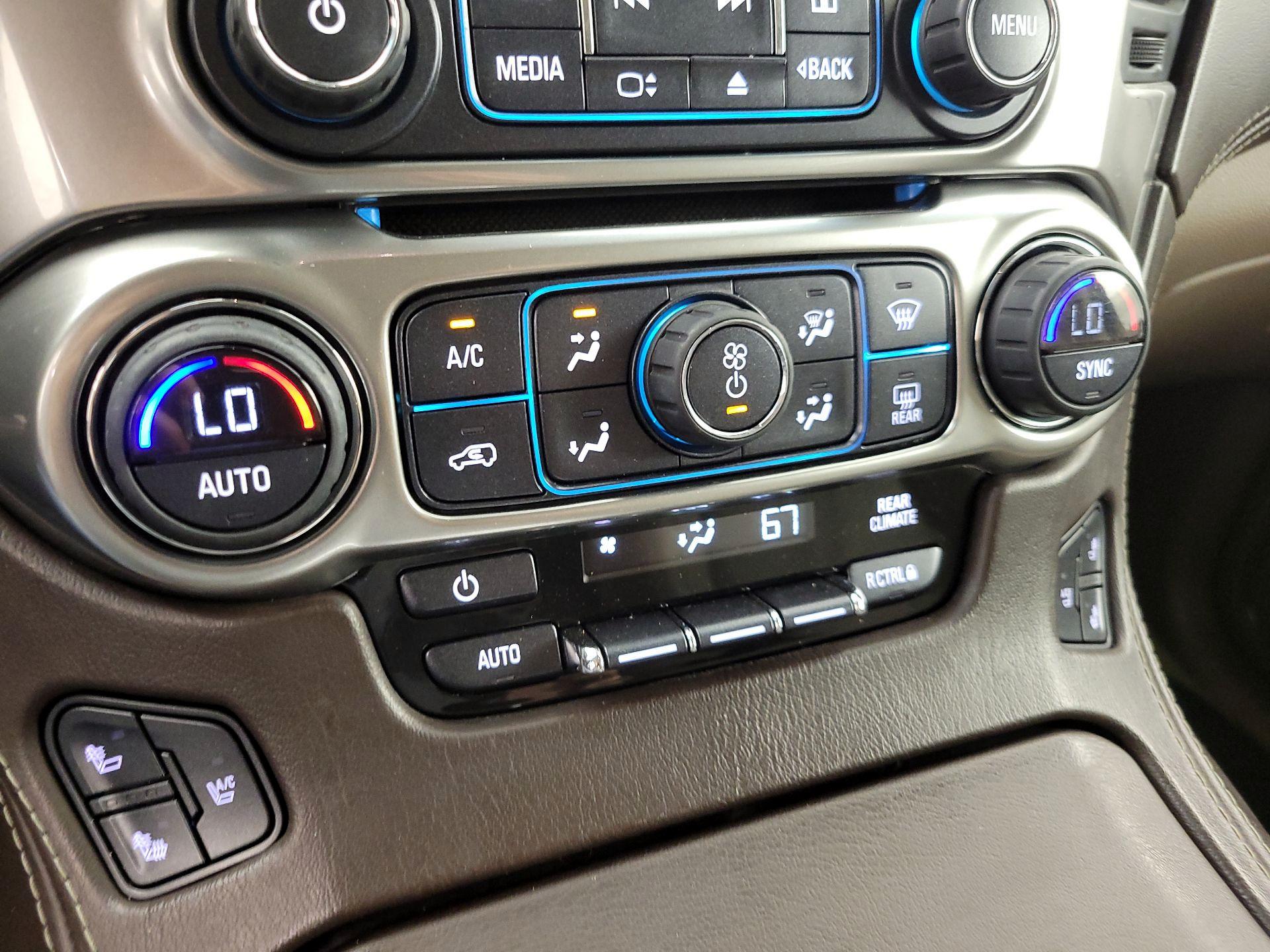 Thumbnail: 2016 Chevrolet Tahoe - 16