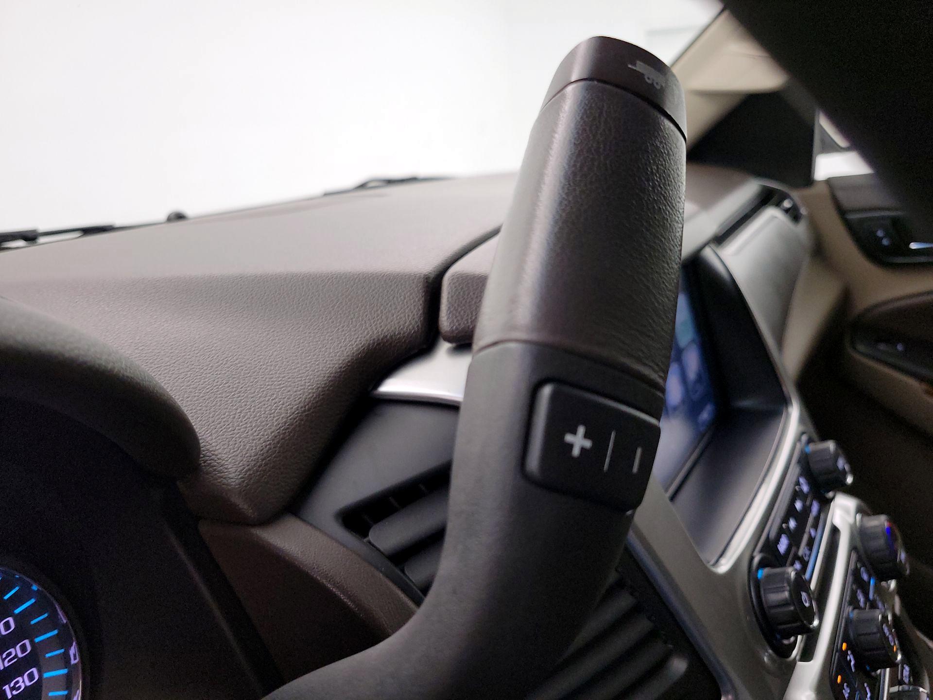 Thumbnail: 2016 Chevrolet Tahoe - 17