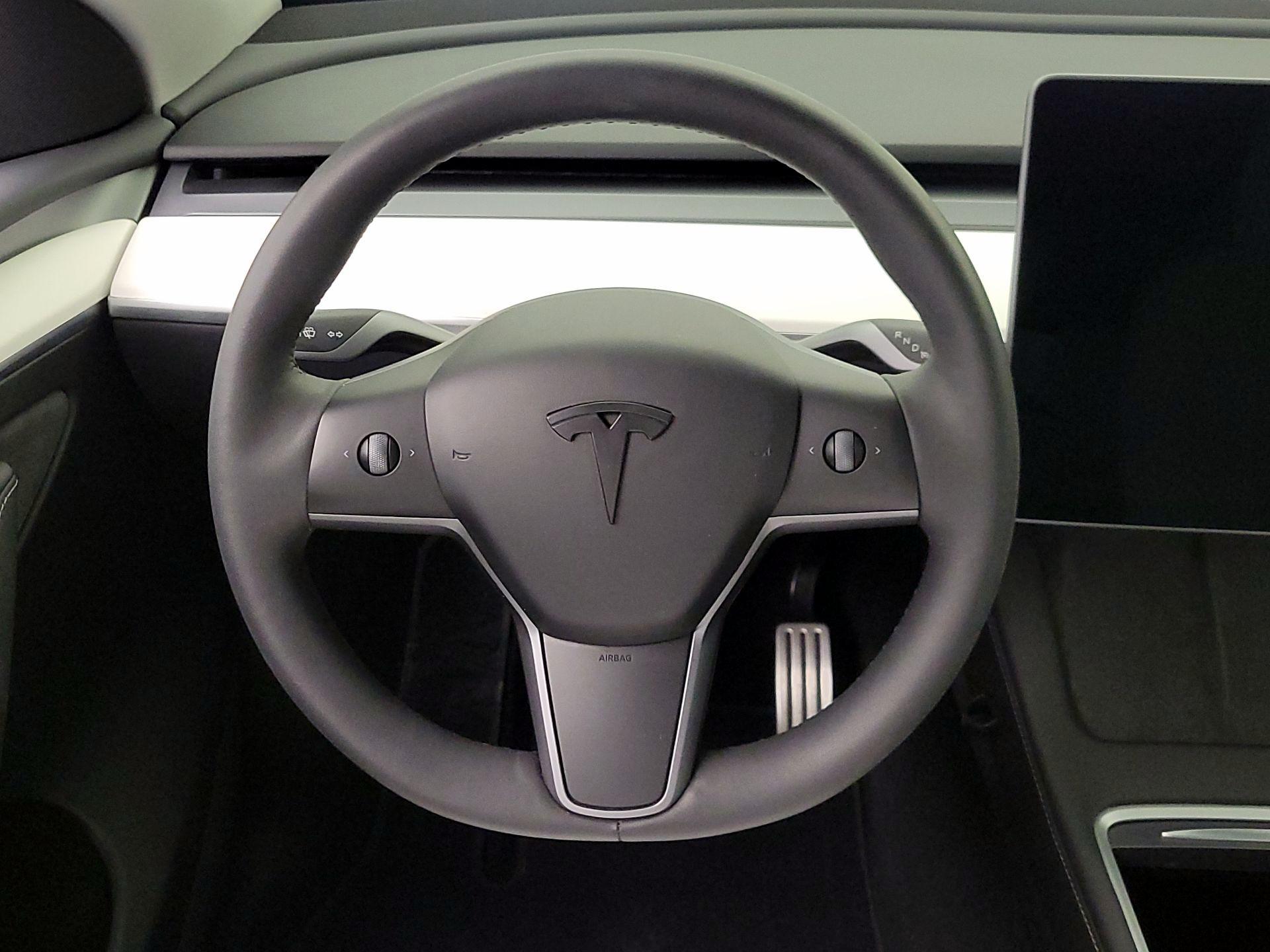 Thumbnail: 2023 Tesla Model Y - 10