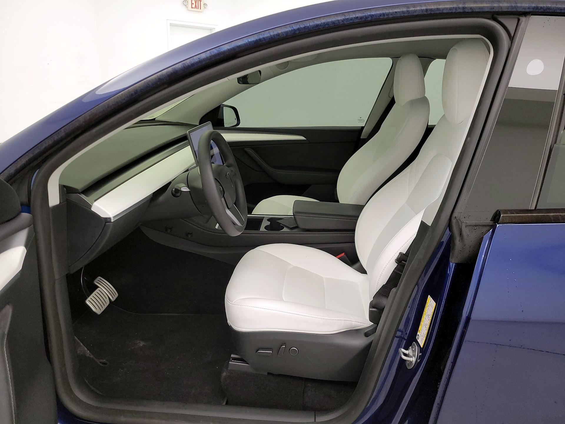 Thumbnail: 2023 Tesla Model Y - 11