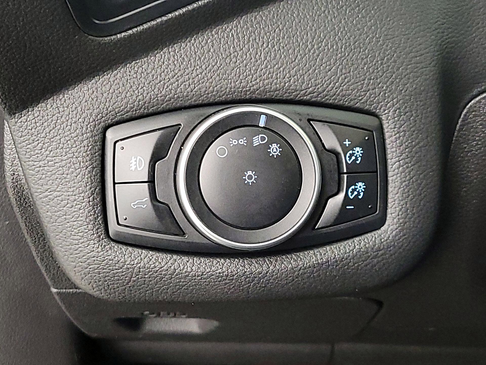 Thumbnail: 2017 Ford Escape - 13