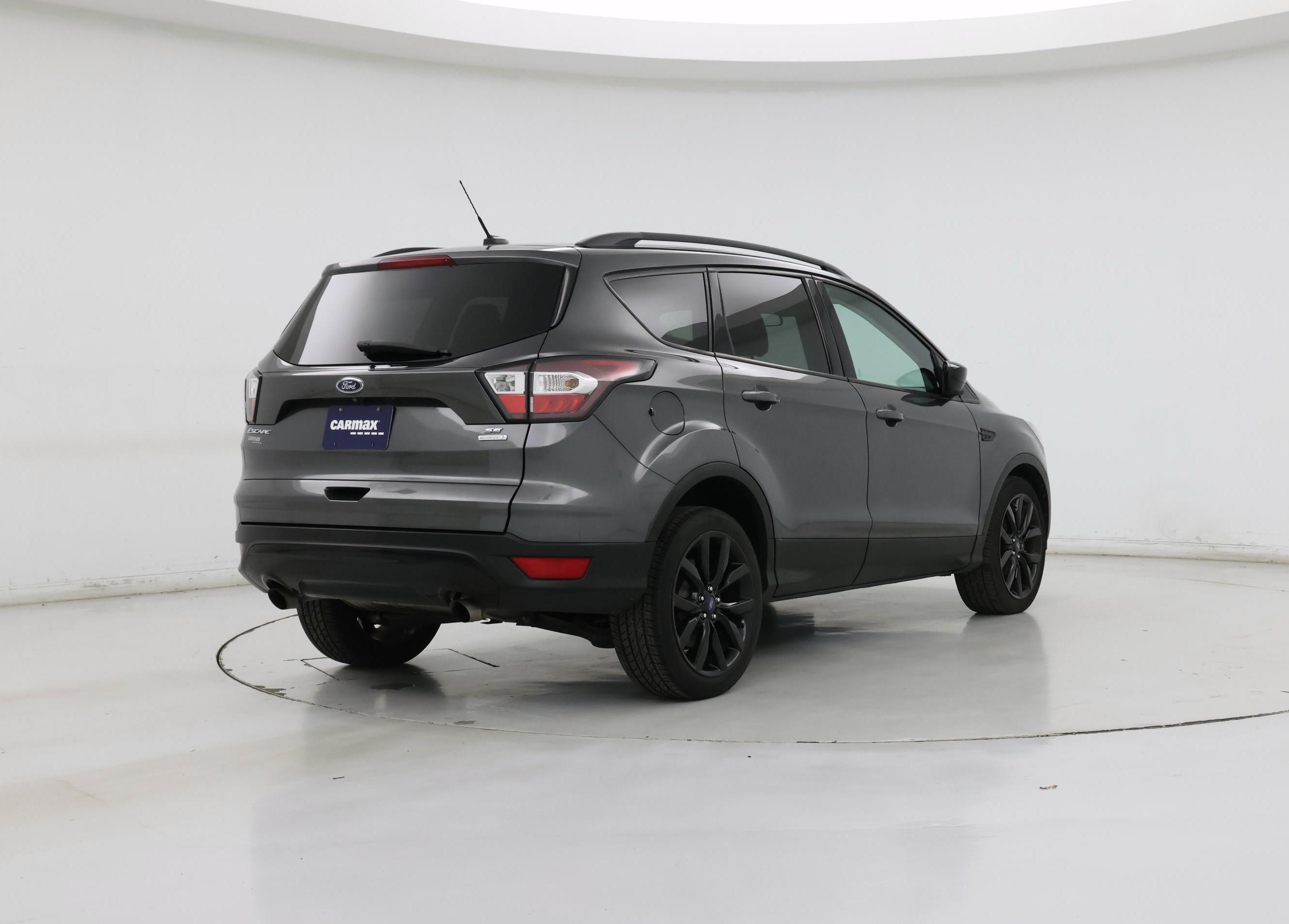 Thumbnail: 2017 Ford Escape - 8
