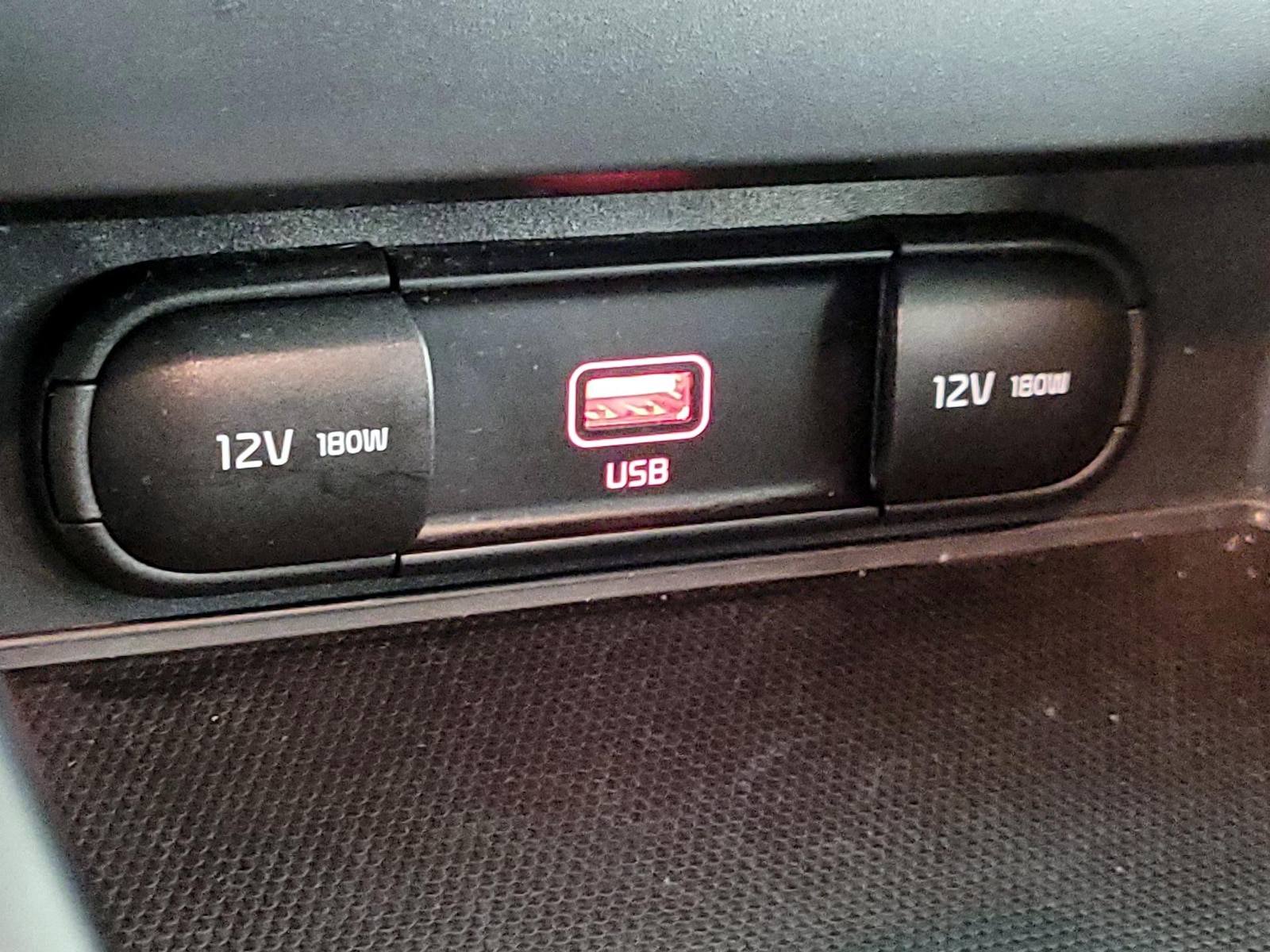 2021 Kia Soul LX - Photo 19