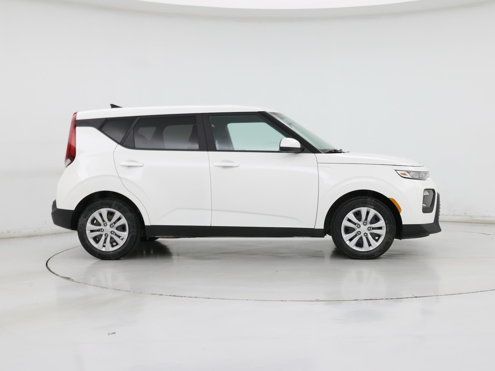 2021 Kia Soul LX - Photo 8