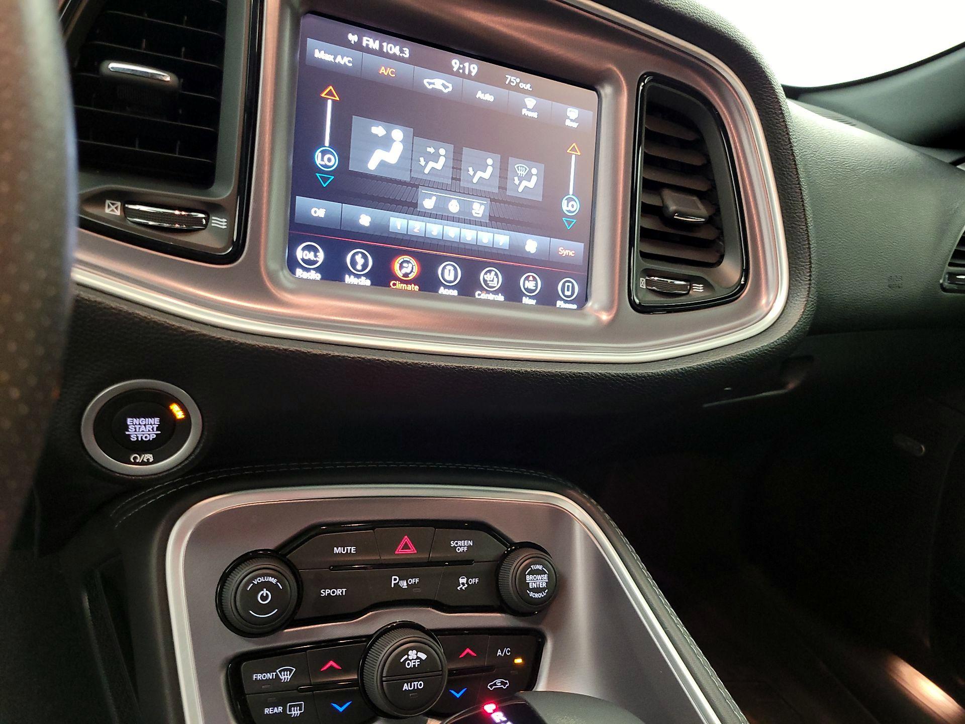 Thumbnail: 2019 Dodge Challenger - 17