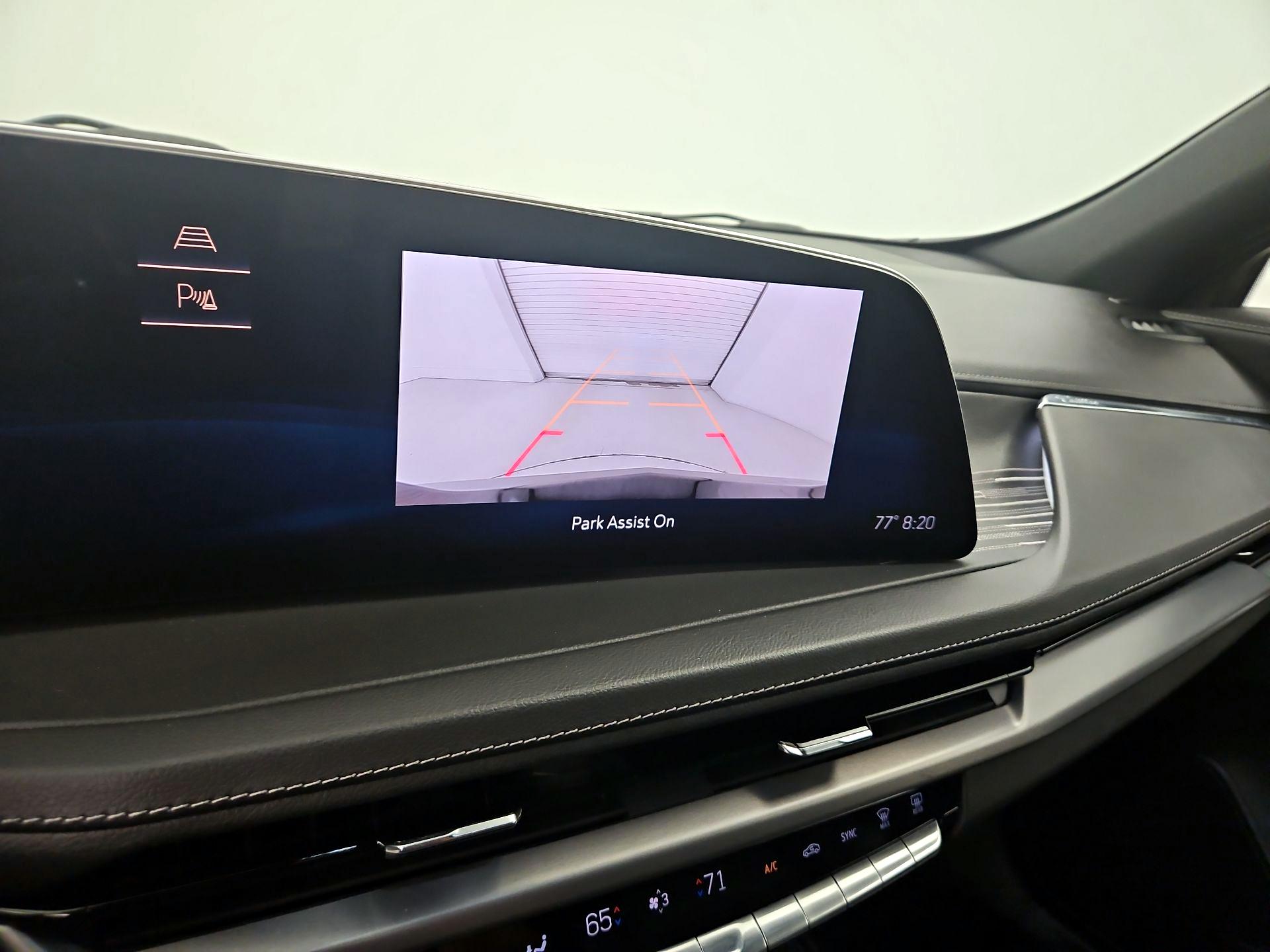 Thumbnail: 2024 Cadillac XT4 - 14