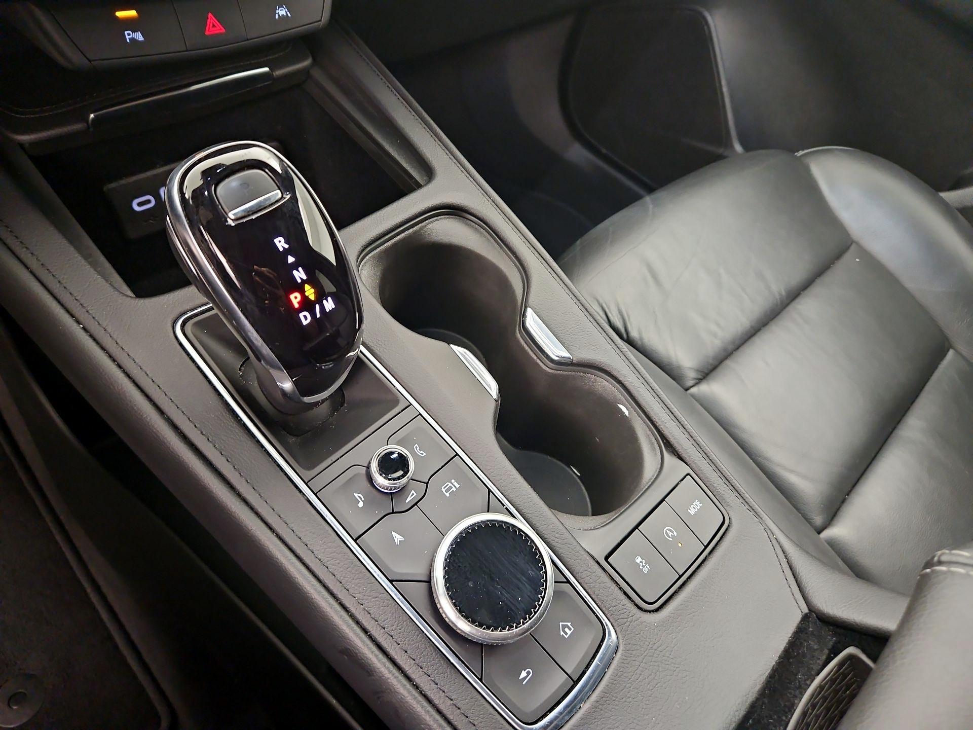 Thumbnail: 2024 Cadillac XT4 - 17
