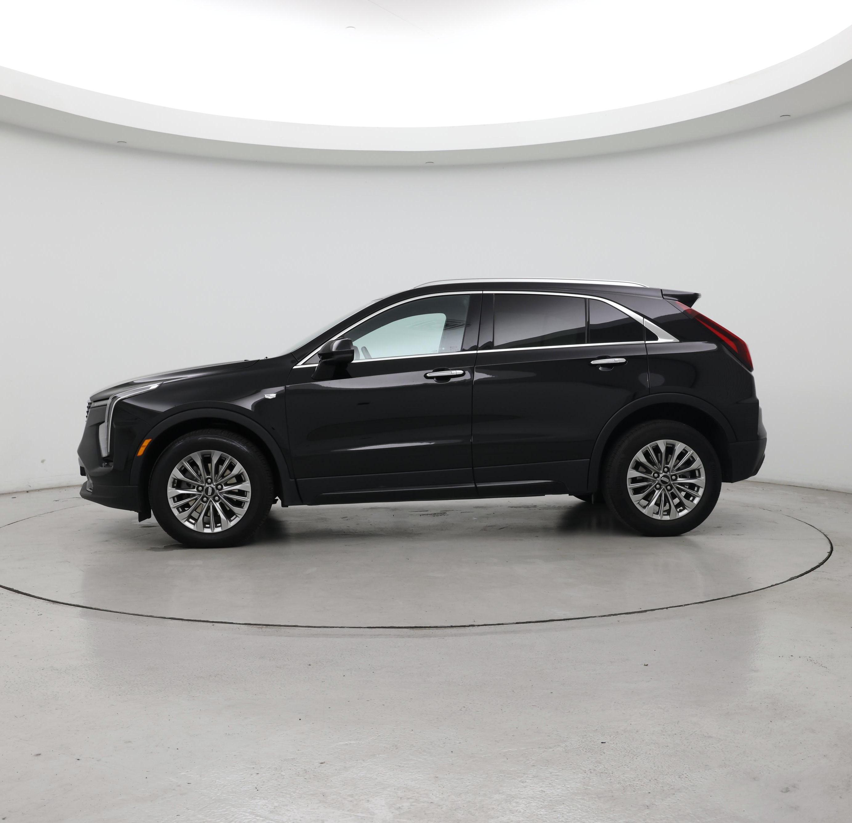 Thumbnail: 2024 Cadillac XT4 - 3