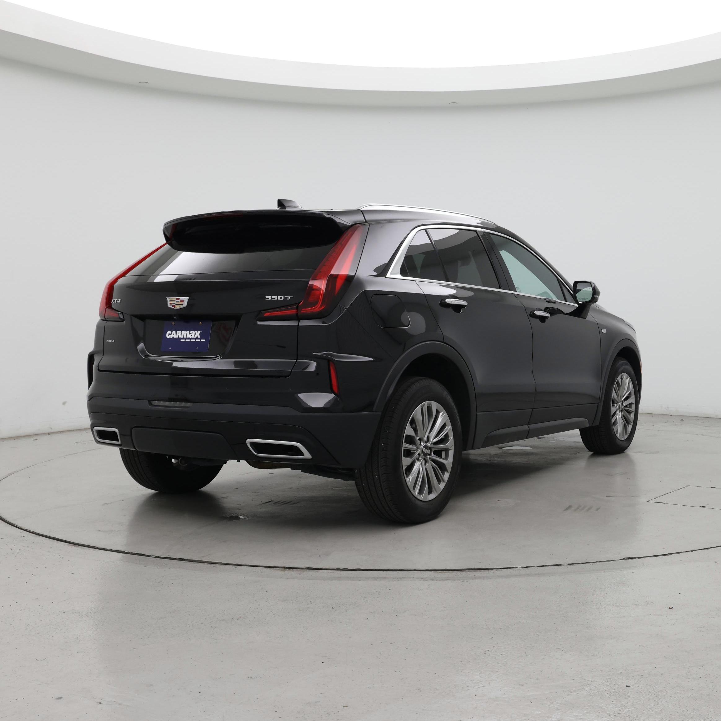 Thumbnail: 2024 Cadillac XT4 - 8