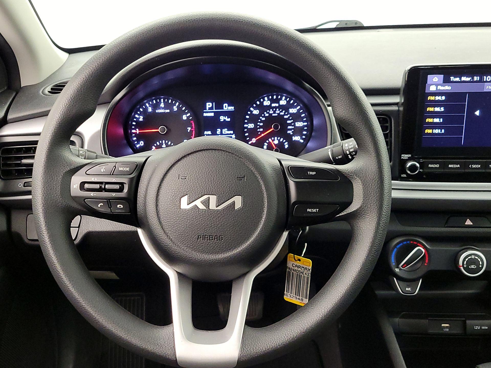 Thumbnail: 2022 Kia Rio - 10