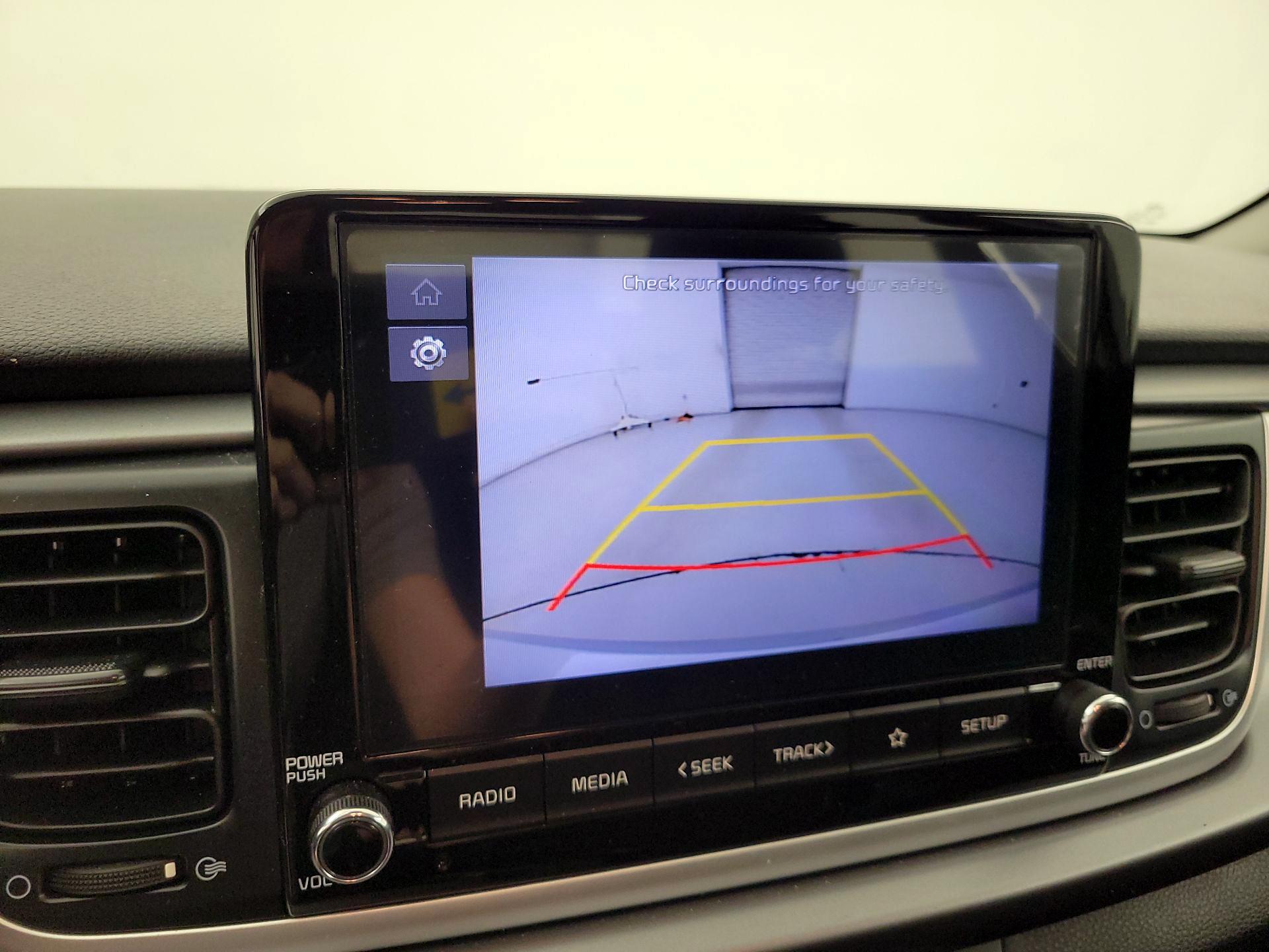 Thumbnail: 2022 Kia Rio - 14