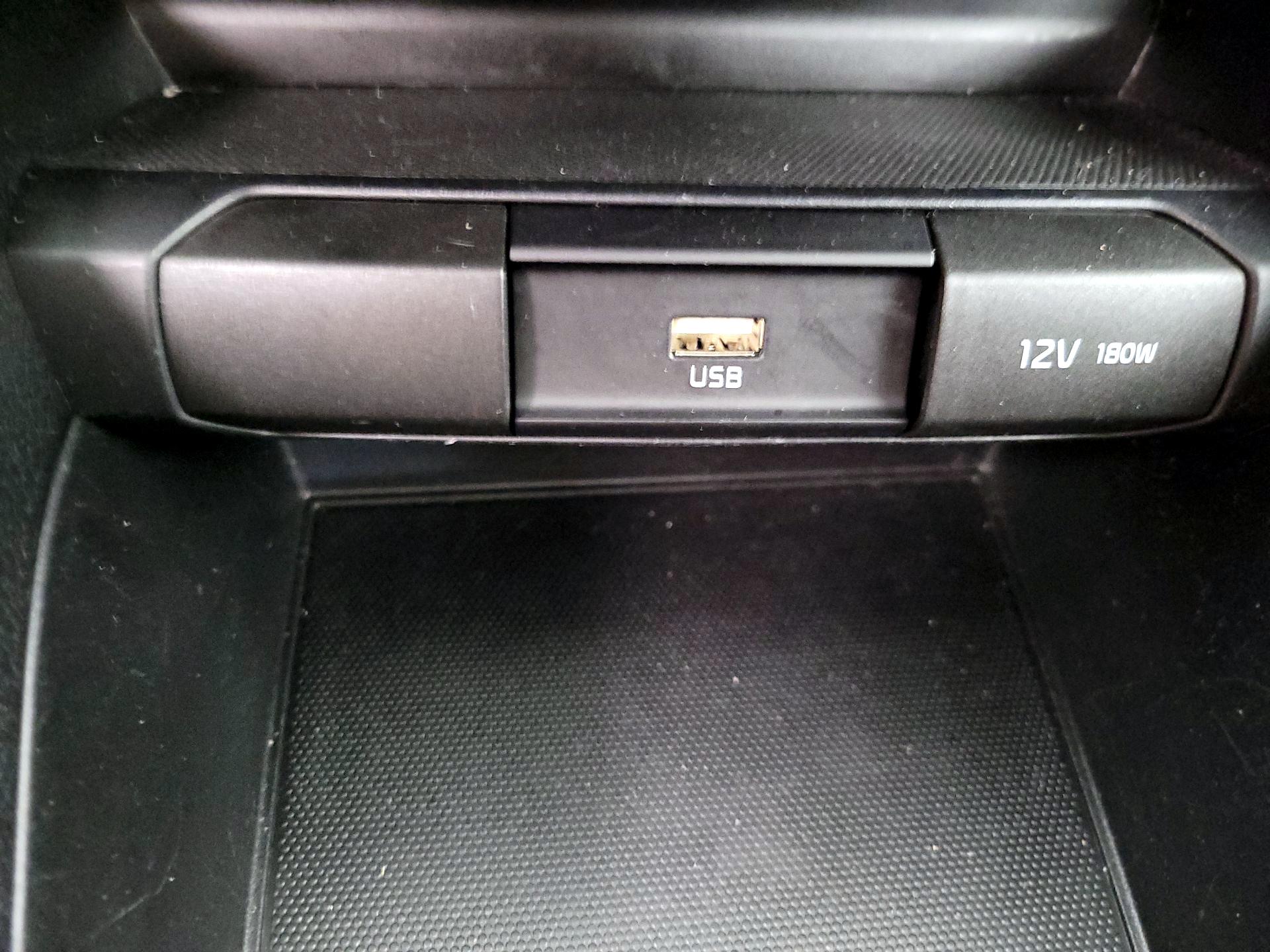 Thumbnail: 2022 Kia Rio - 18